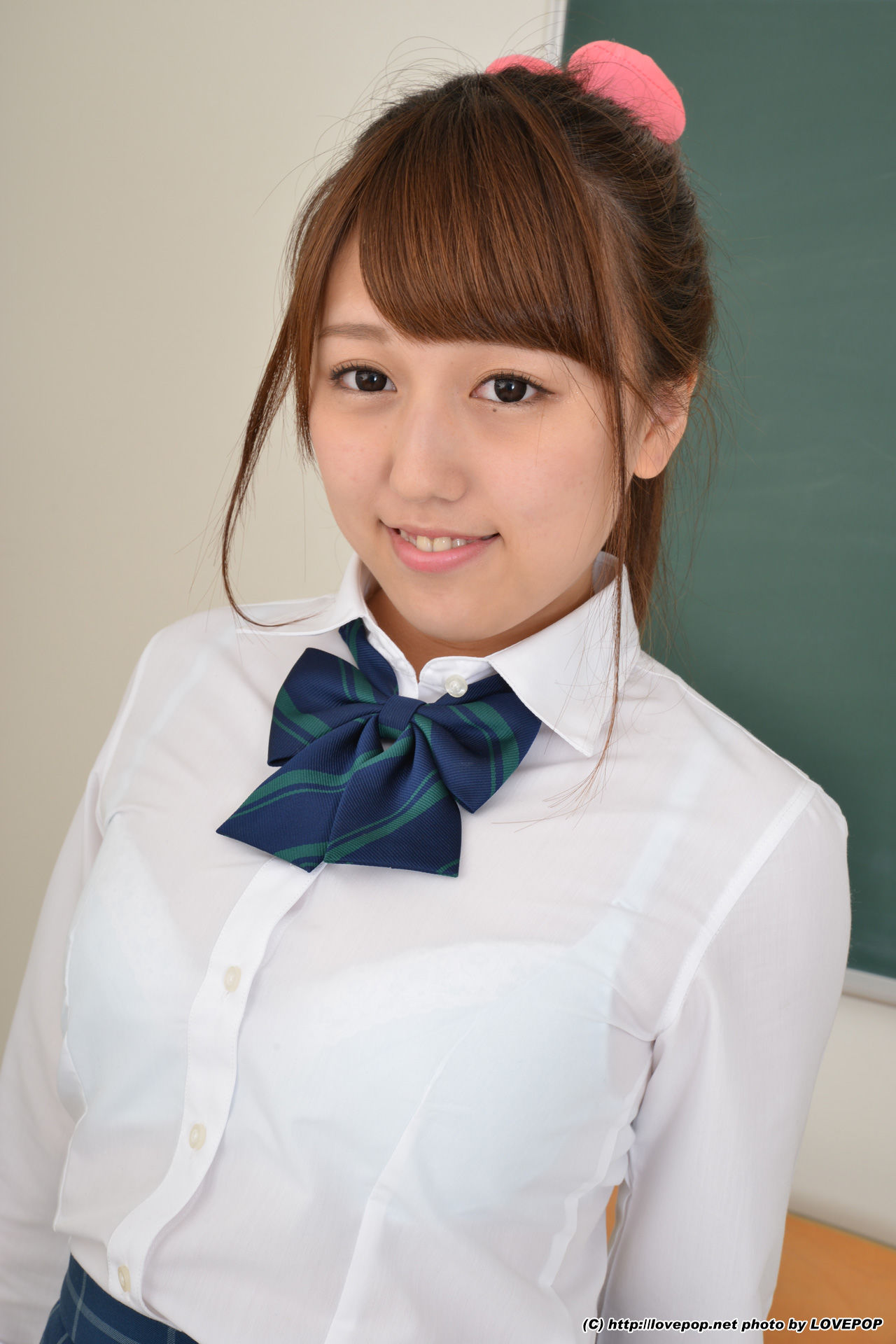 [LOVEPOP] Mayu Satomi 里美まゆ shaved ! Uniform vest - PPV