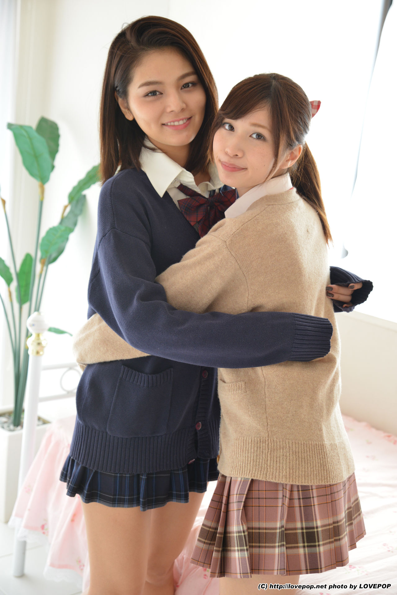 [LOVEPOP] Tsubasa Akimoto 秋本翼&Ria Sato 佐藤理亜 Uniform cardigan - PPV