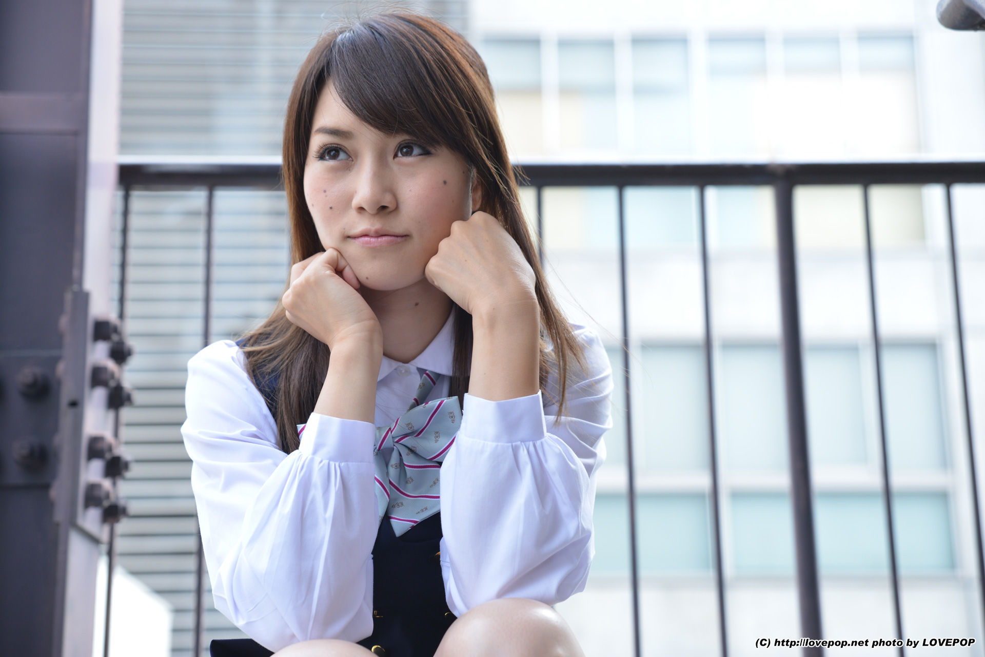 [LOVEPOP] Yamaguchi Ayaka 山口彩加 Stairway Voyeur T-back! ! Uniform vest - PPV