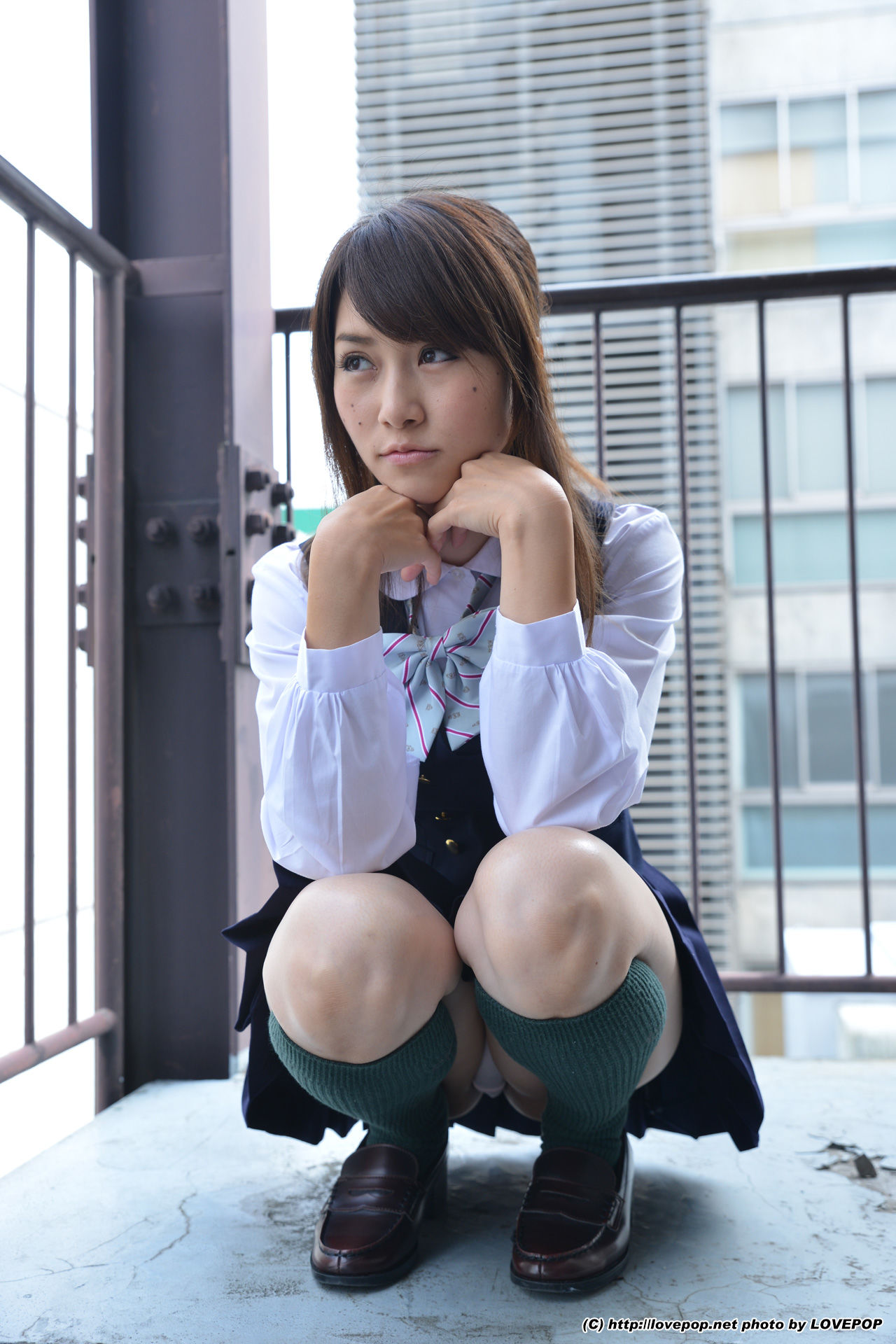 [LOVEPOP] Yamaguchi Ayaka 山口彩加 Stairway Voyeur T-back! ! Uniform vest - PPV