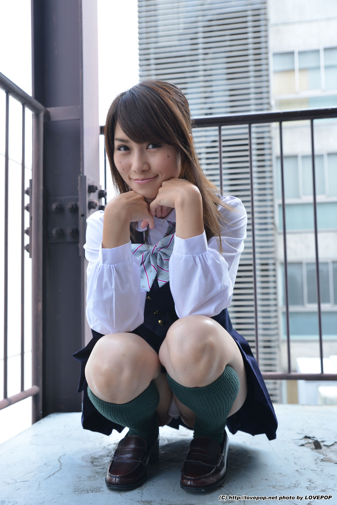 [LOVEPOP] Yamaguchi Ayaka 山口彩加 Stairway Voyeur T-back! ! Uniform vest - PPV