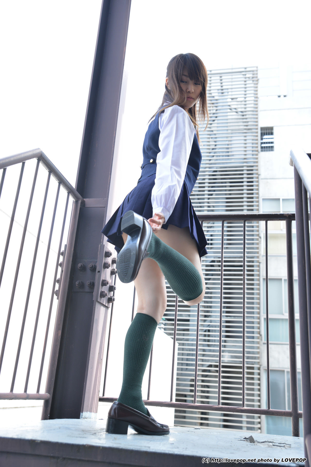 [LOVEPOP] Yamaguchi Ayaka 山口彩加 Stairway Voyeur T-back! ! Uniform vest - PPV
