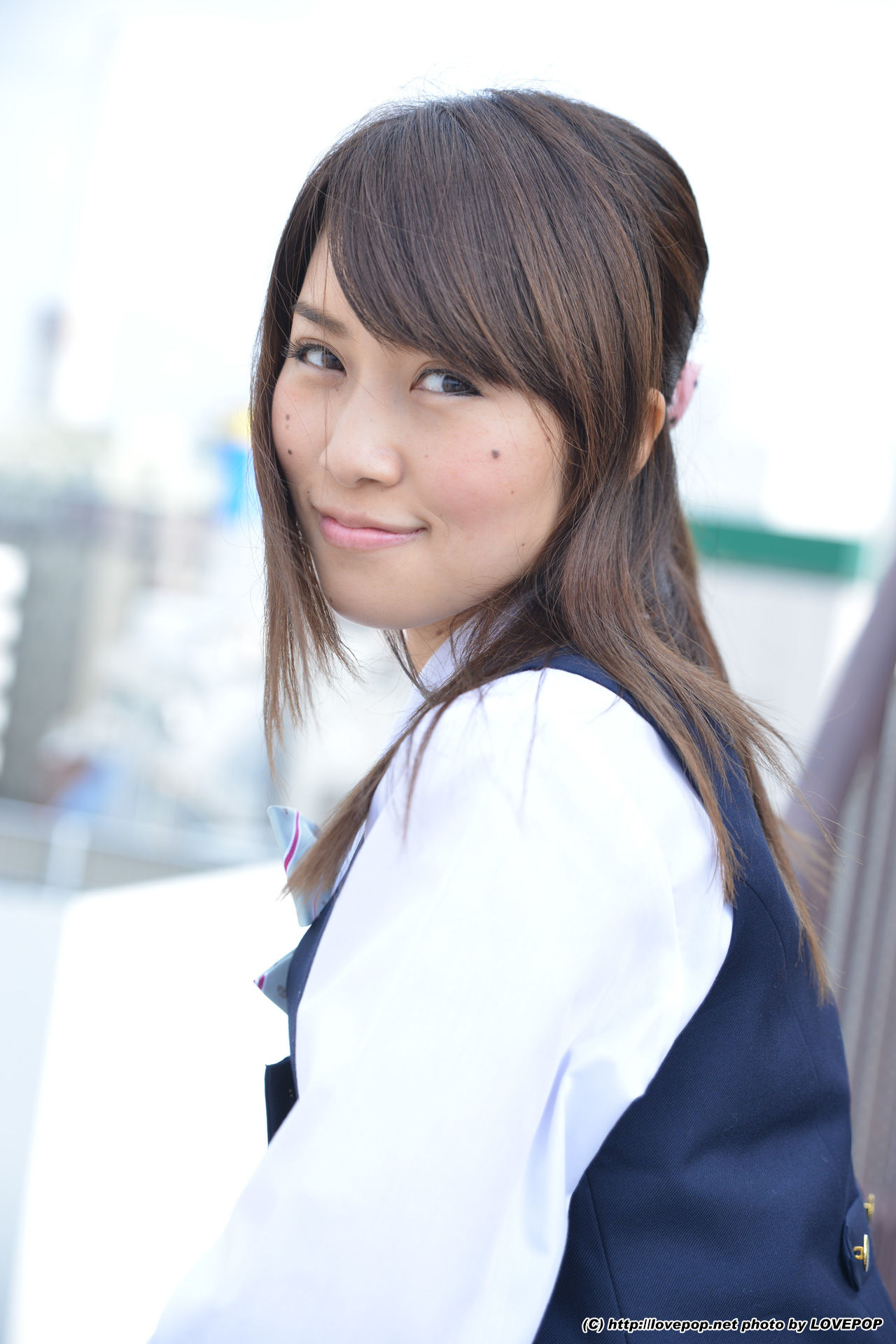 [LOVEPOP] Yamaguchi Ayaka 山口彩加 Stairway Voyeur T-back! ! Uniform vest - PPV