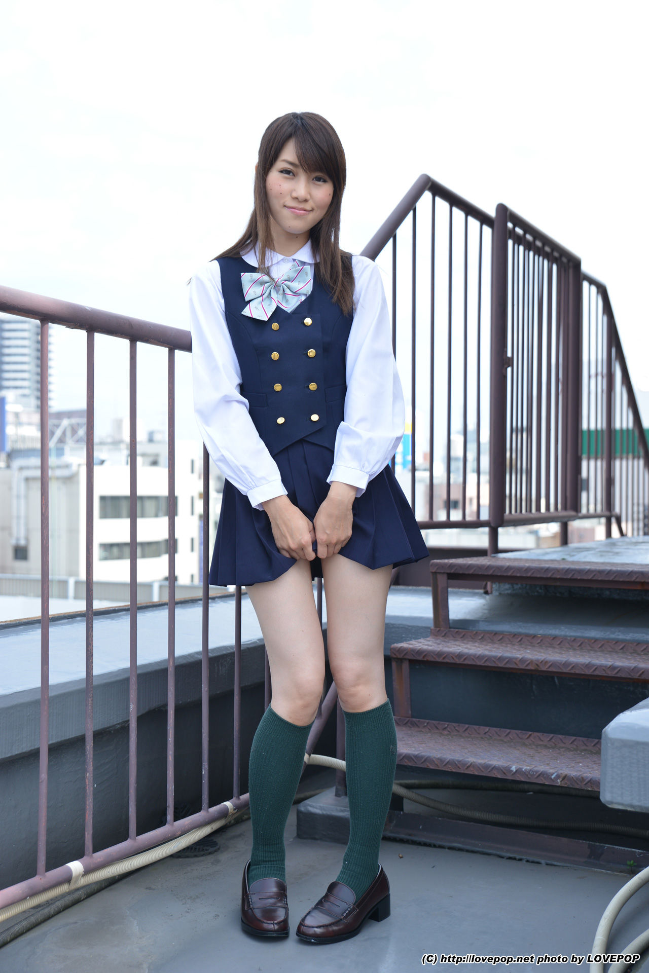 [LOVEPOP] Yamaguchi Ayaka 山口彩加 Stairway Voyeur T-back! ! Uniform vest - PPV