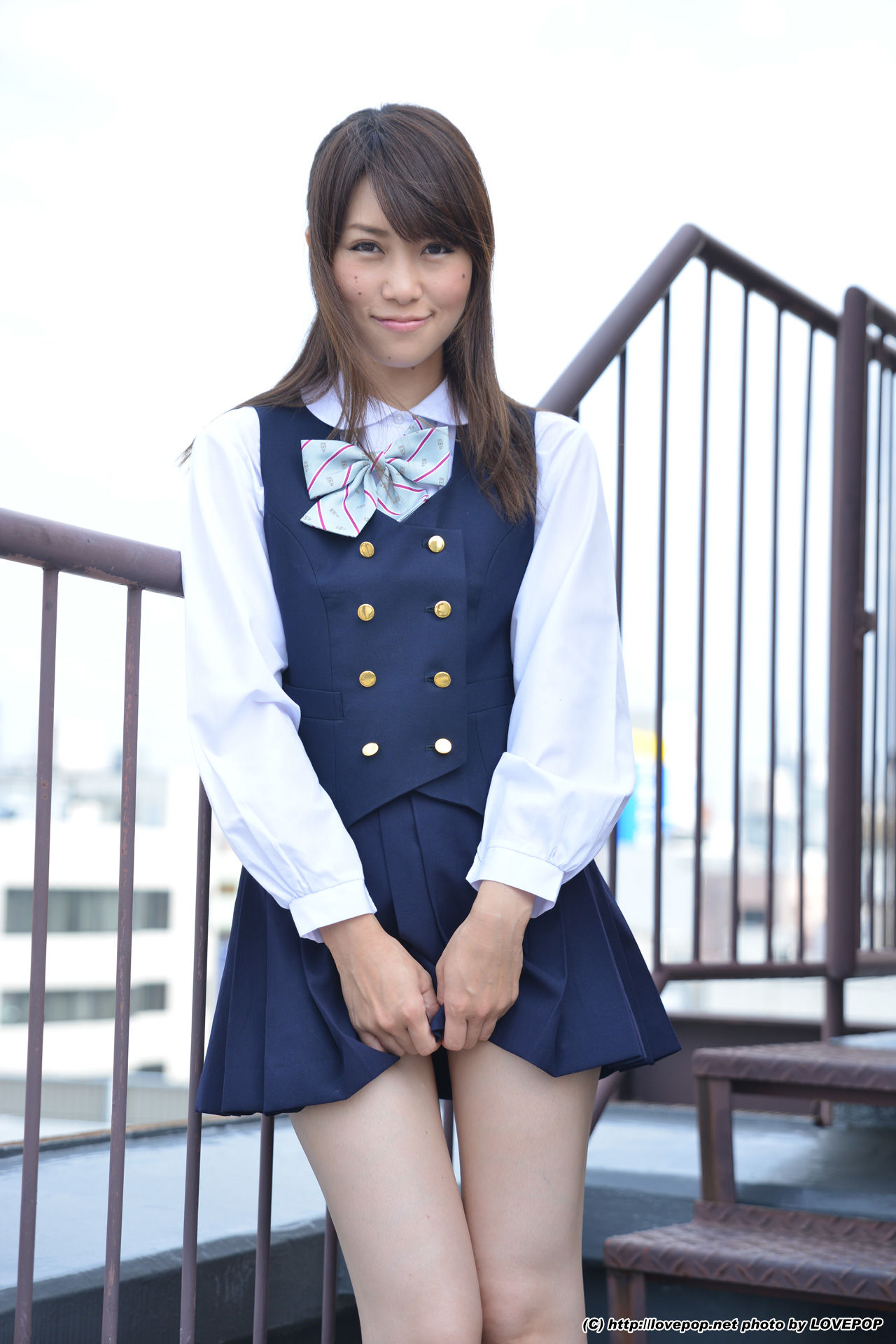 [LOVEPOP] Yamaguchi Ayaka 山口彩加 Stairway Voyeur T-back! ! Uniform vest - PPV