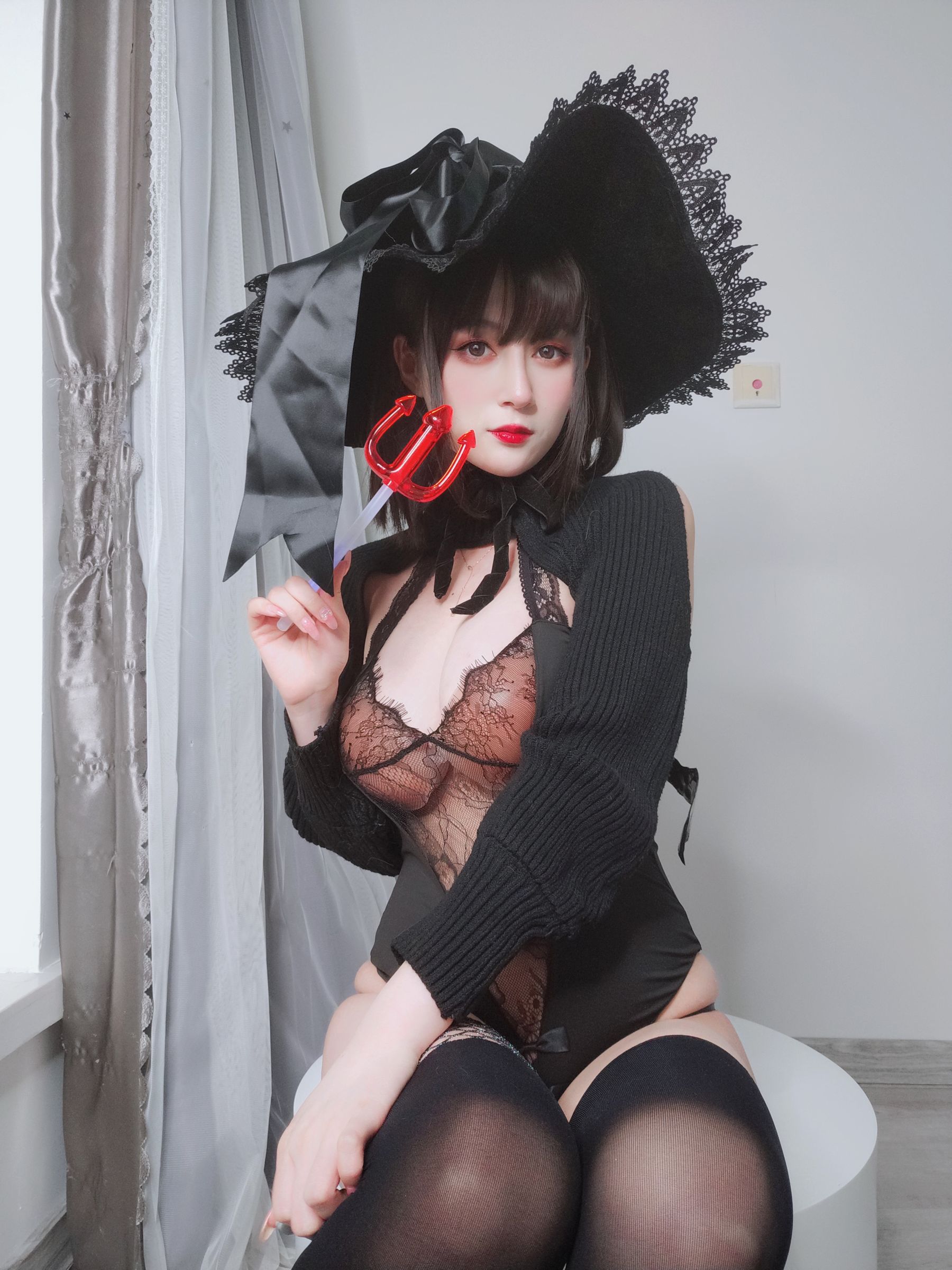 [福利COS] Coser小姐姐白银 - 柴郡魔女