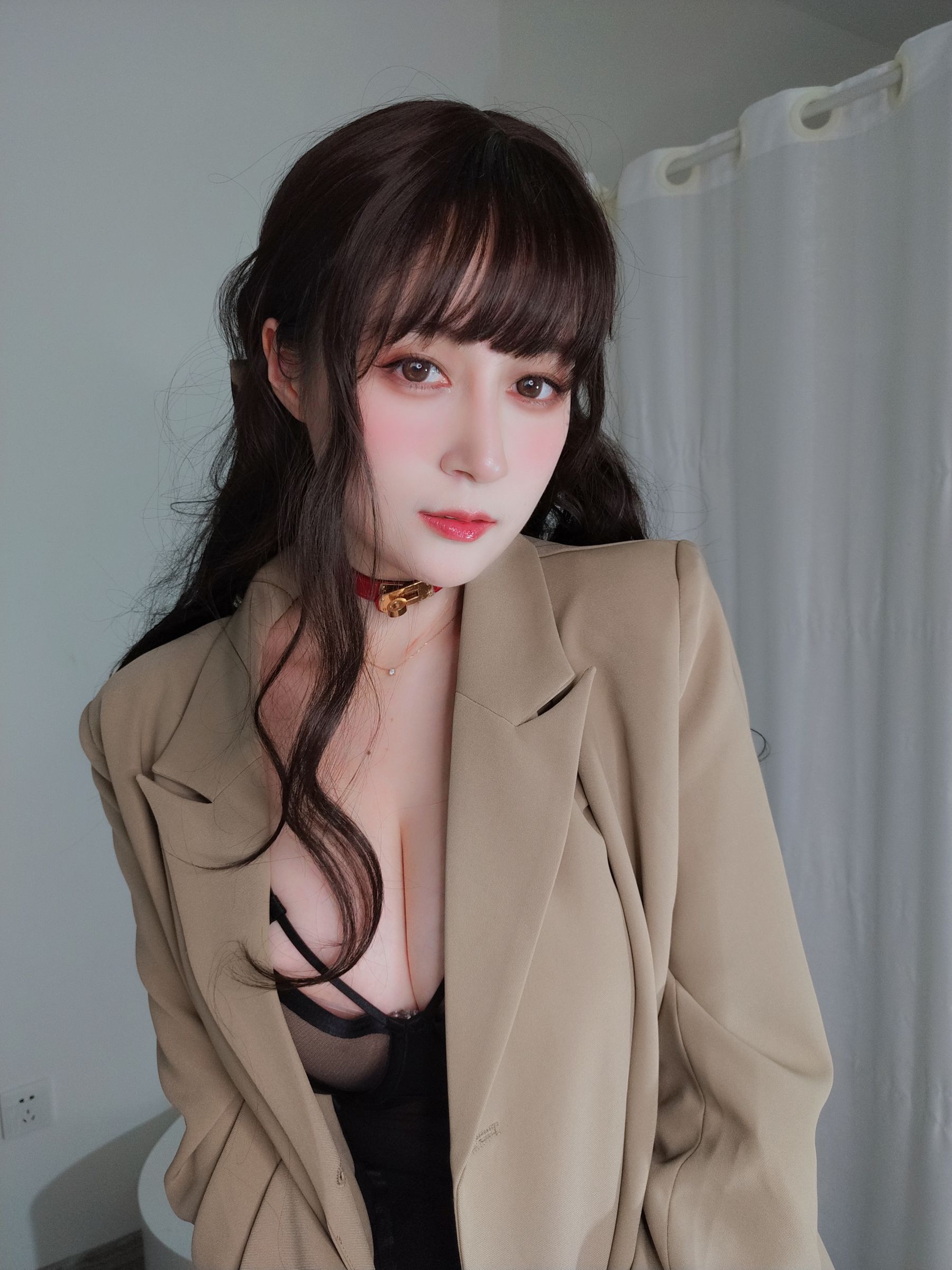 [福利COS] Coser小姐姐白银 - 黑丝OL情趣