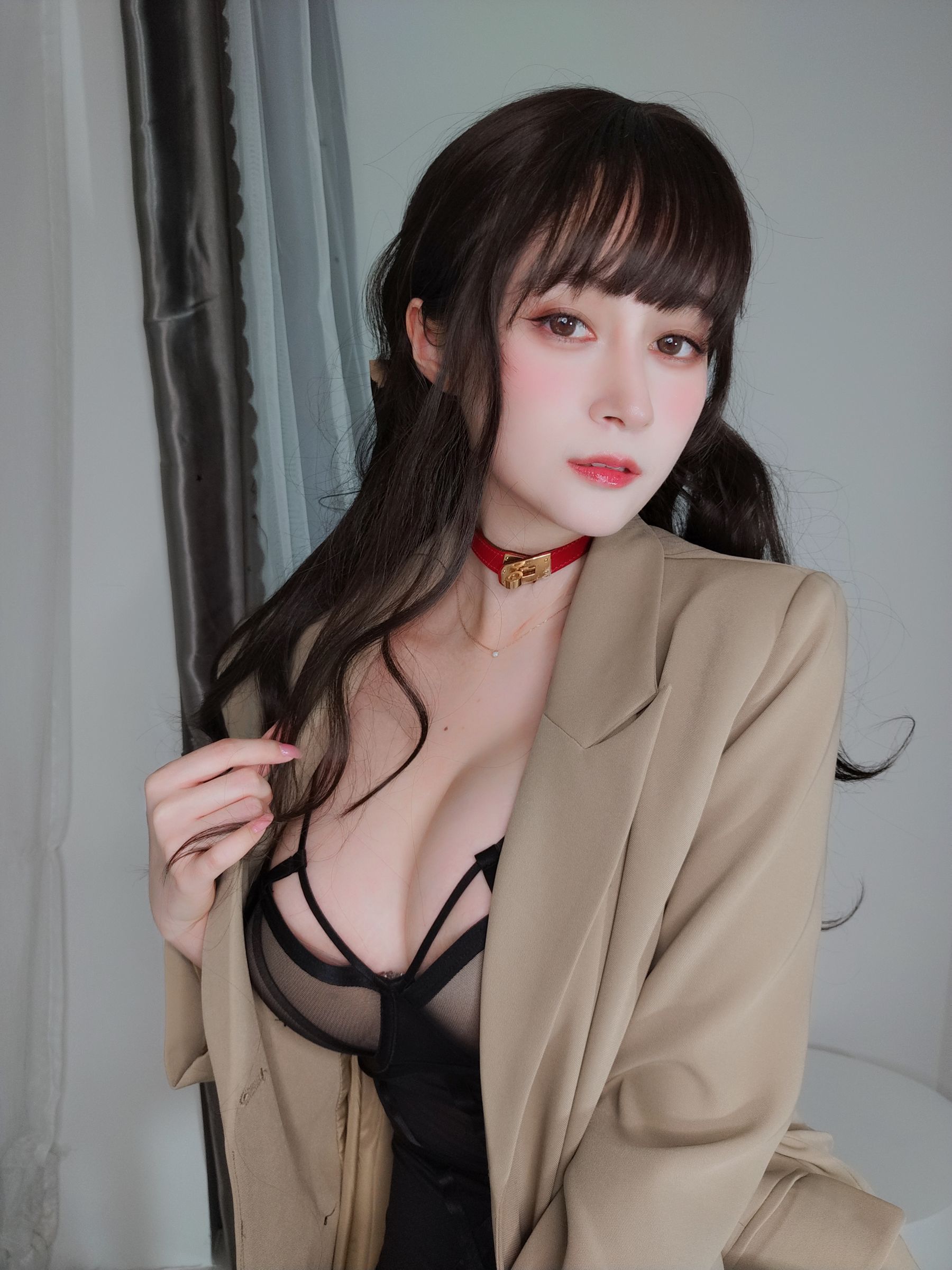 [福利COS] Coser小姐姐白银 - 黑丝OL情趣