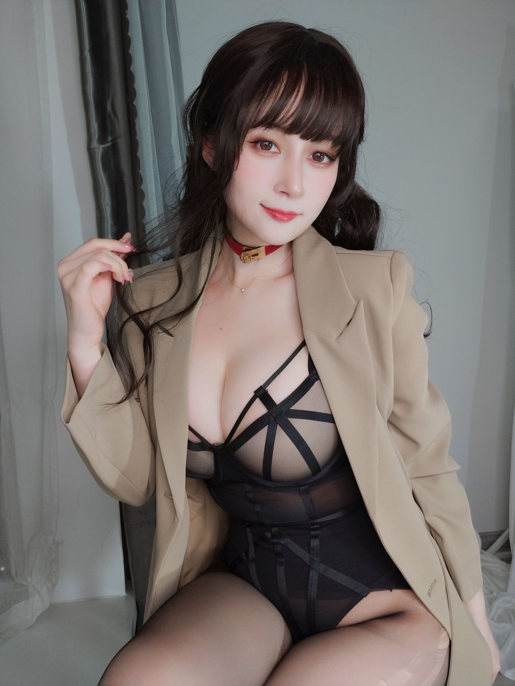 [福利COS] Coser小姐姐白银 - 黑丝OL情趣