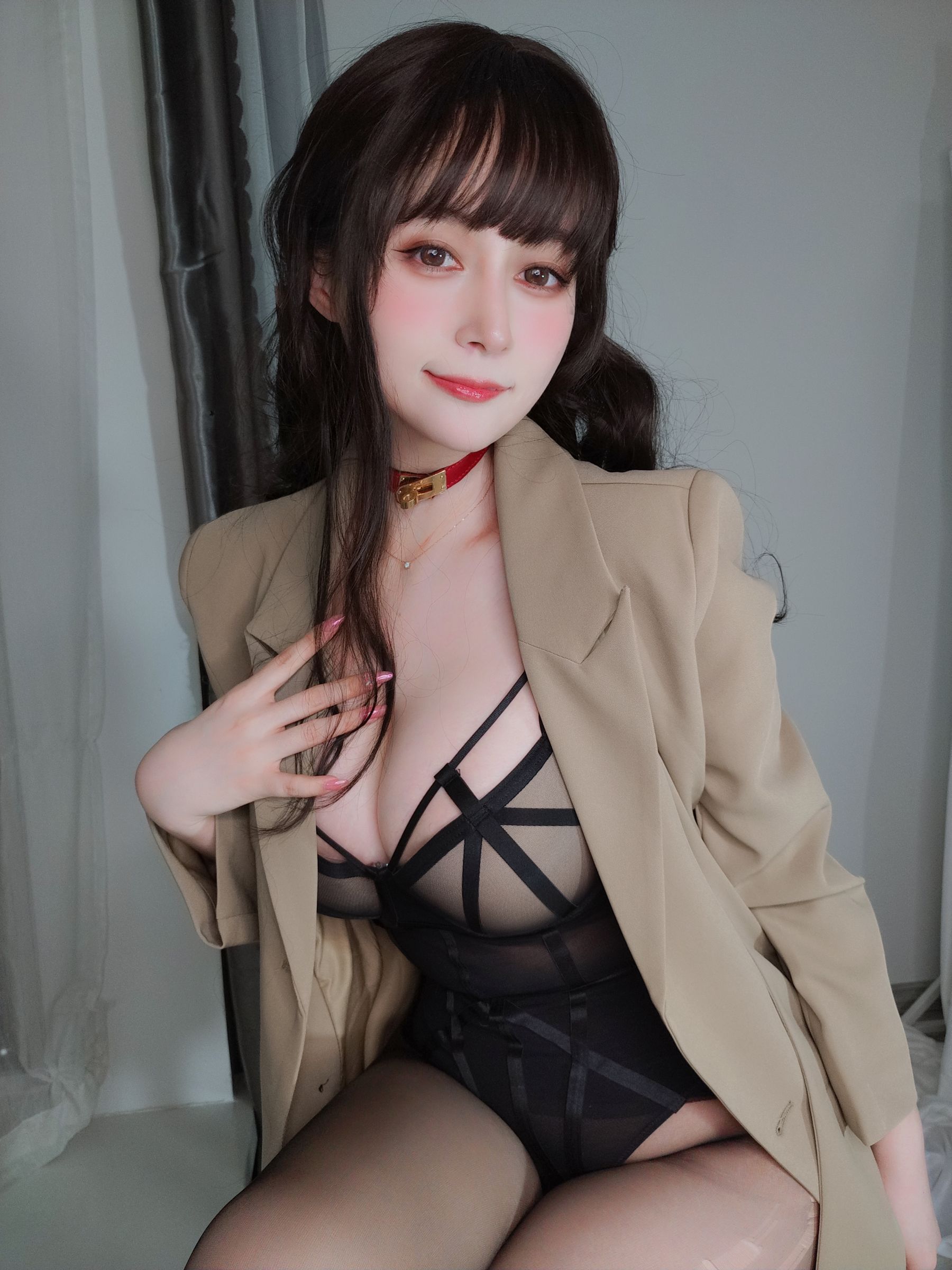 [福利COS] Coser小姐姐白银 - 黑丝OL情趣