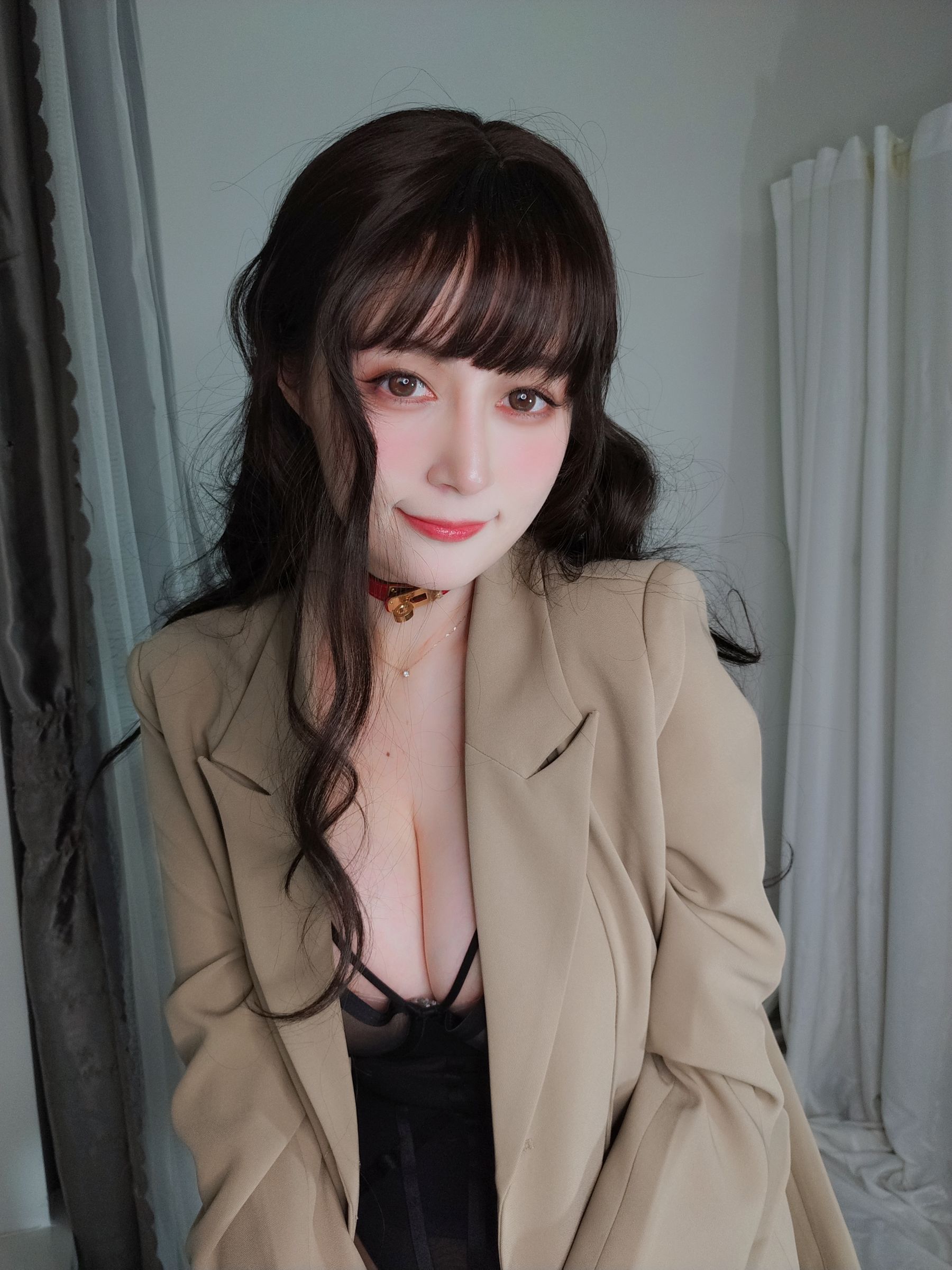 [福利COS] Coser小姐姐白银 - 黑丝OL情趣