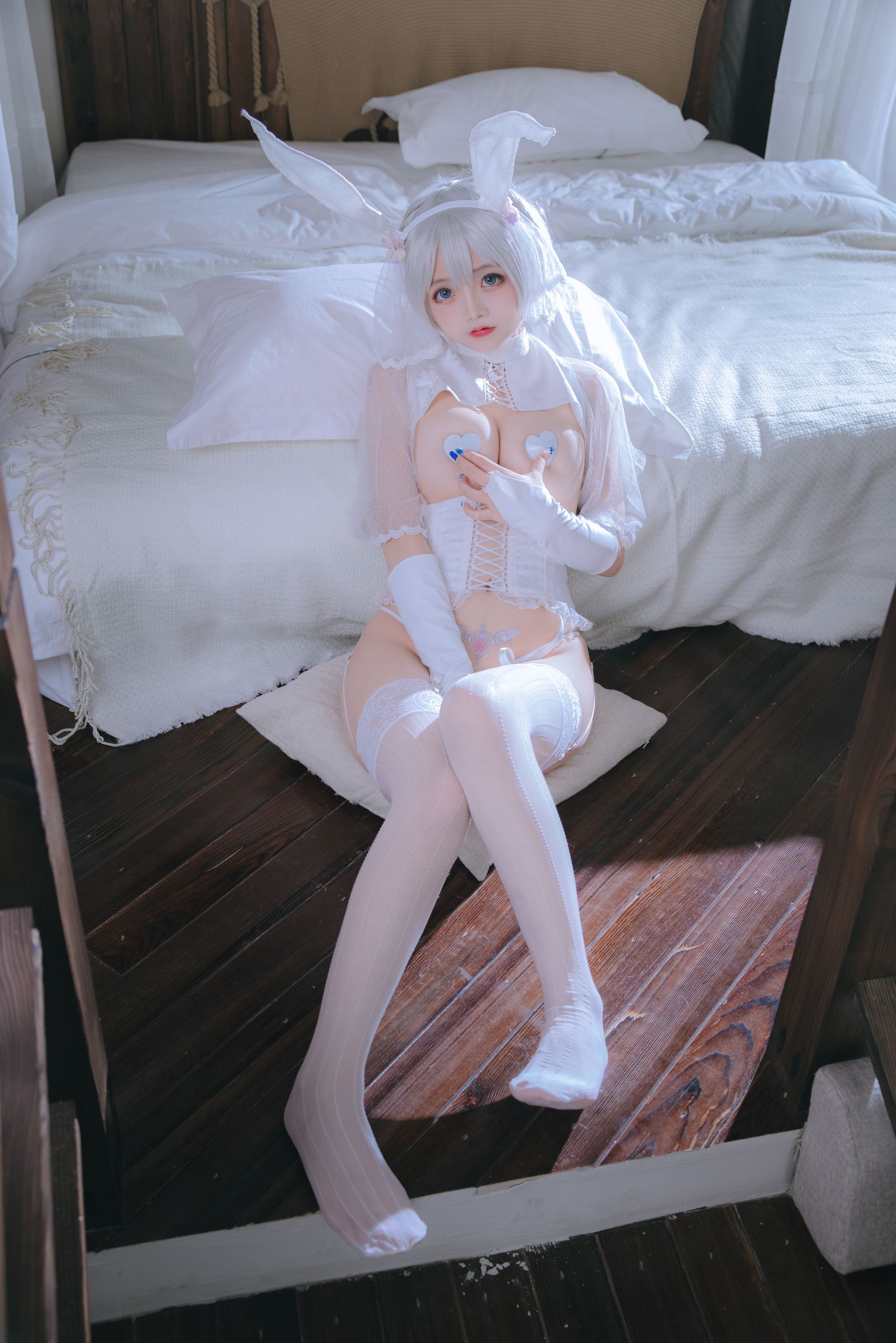 [福利COS] Cosplay日奈娇 - 小白兔