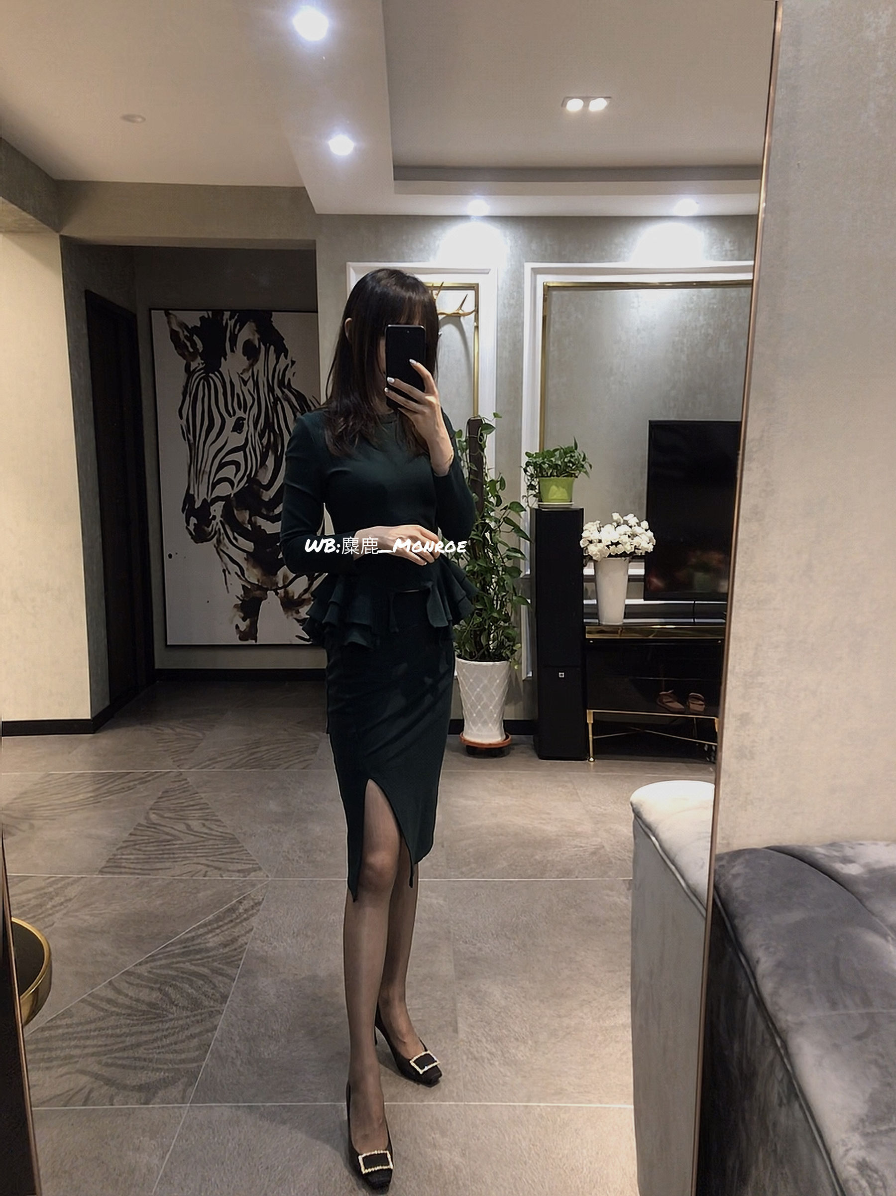 [福利COS] 丝足博主麋鹿_Monroe 2020.06.24 忍不住想你