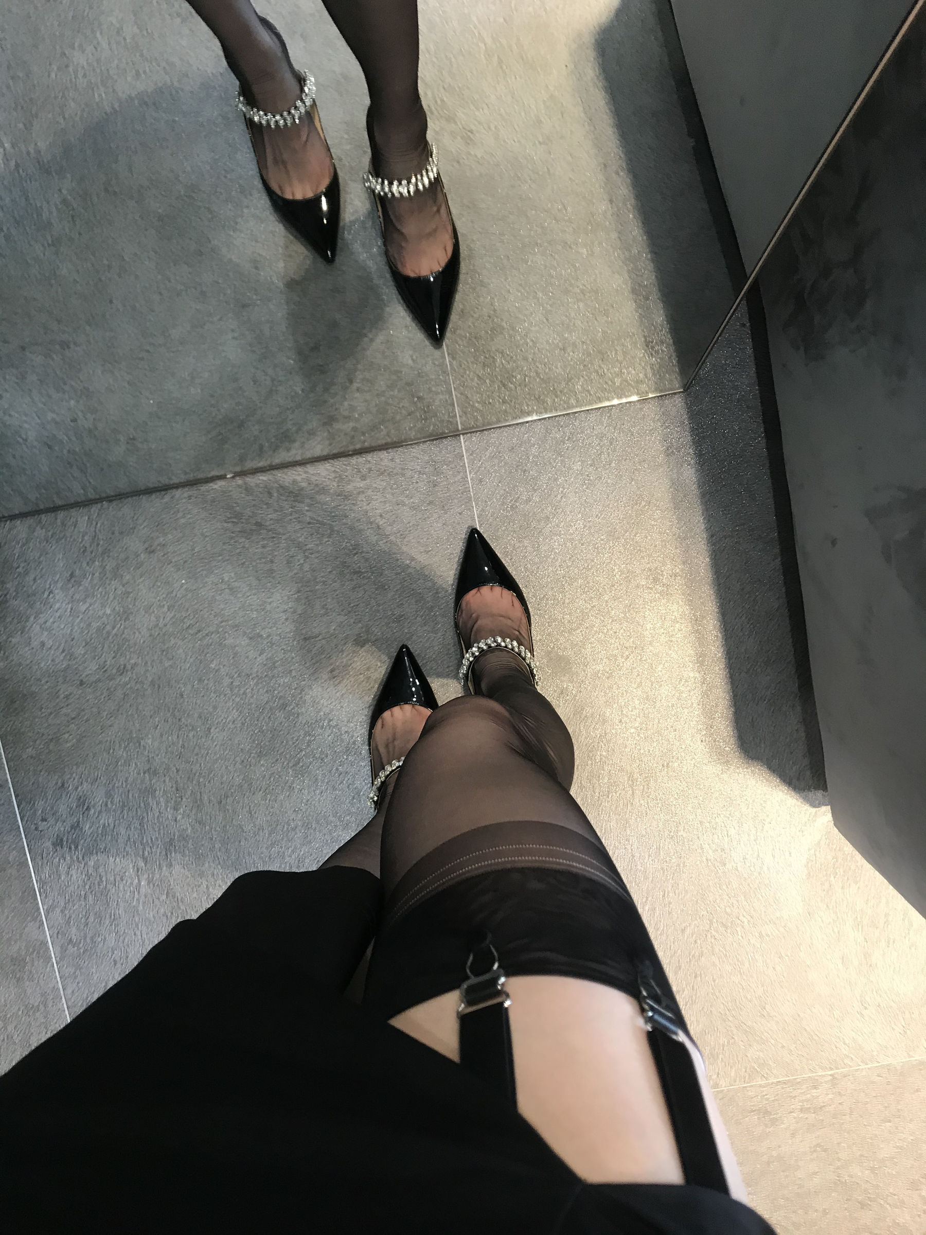 [福利COS] 丝足博主麋鹿_Monroe 2020.07.12 黑色吊袜