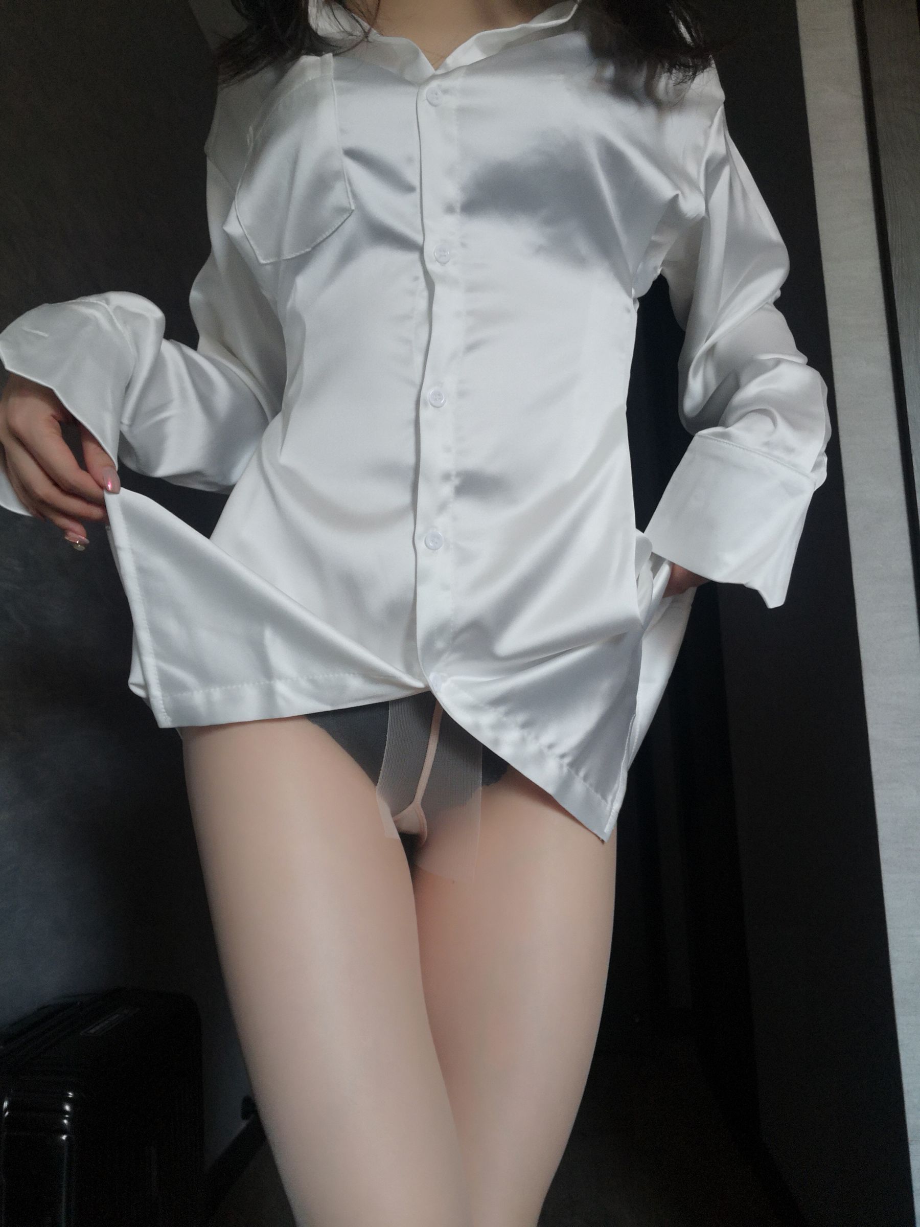 [福利COS] 丝足博主麋鹿_Monroe 2020.07.20 慵懒的性感