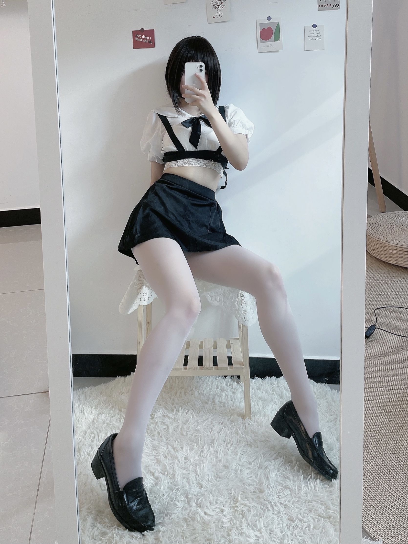 [福利COS] 动漫博主田璐璐 - 白丝短裙