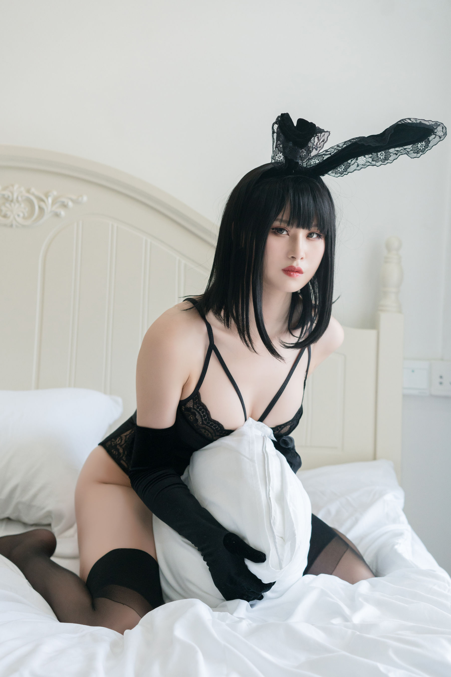 [福利COS] 动漫博主田璐璐 - 黑兔