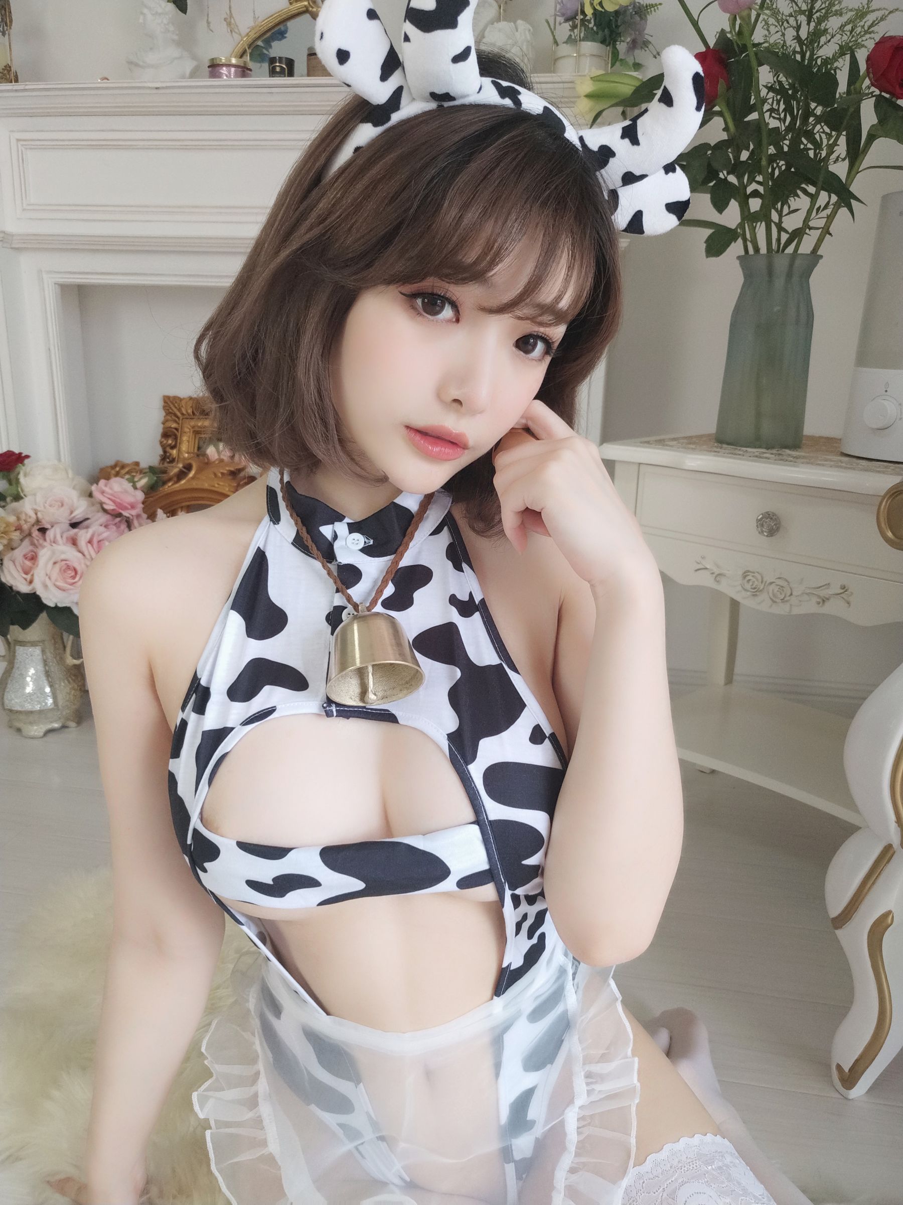 [福利COS] 动漫博主雯妹 - 奶牛
