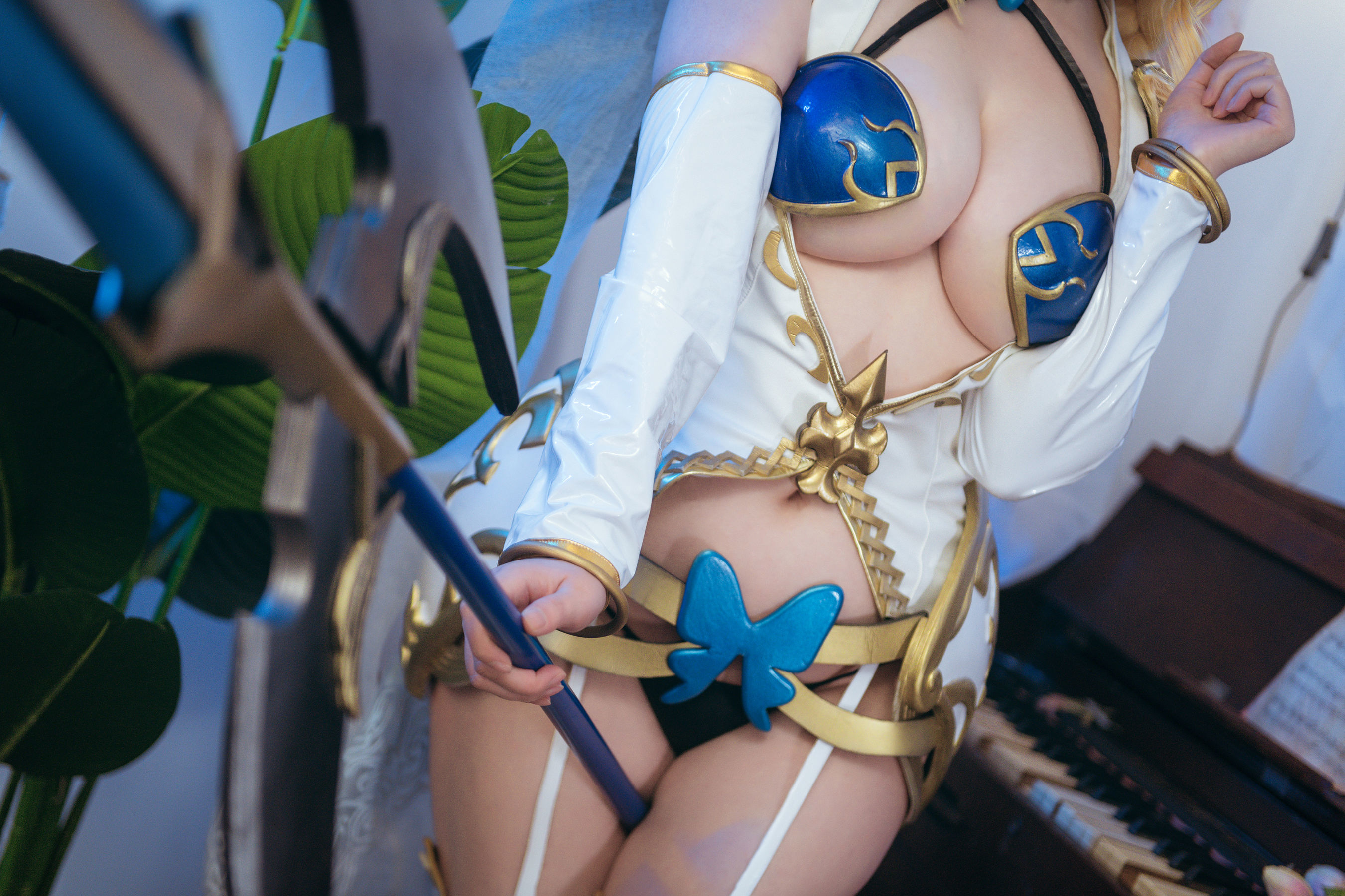 [福利COS] 微肉感萌妹是本末末 - 精灵村