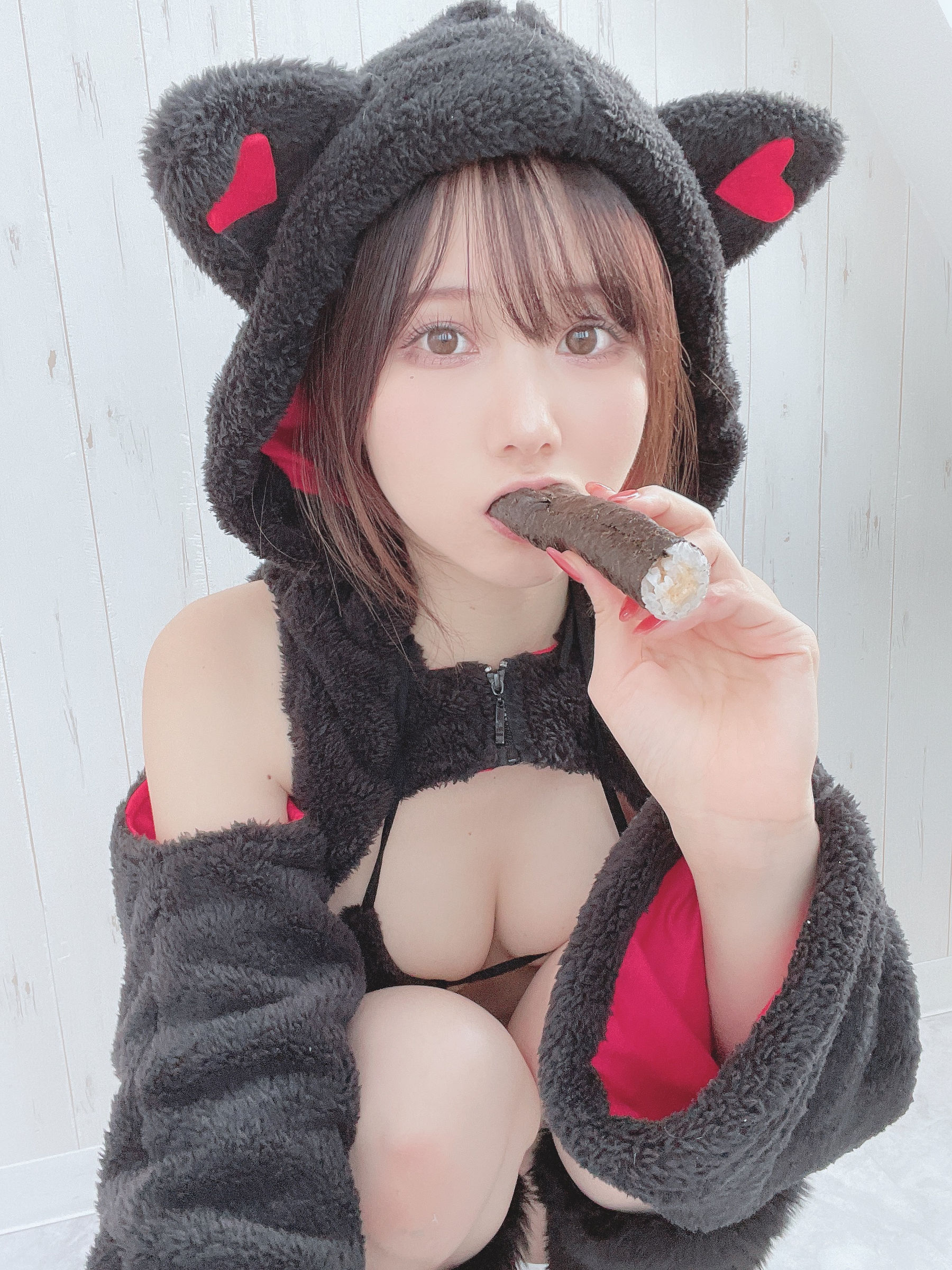 [福利COS] 日本甜美COSERけんけん[fantia] 20211127-黒猫ビキニ