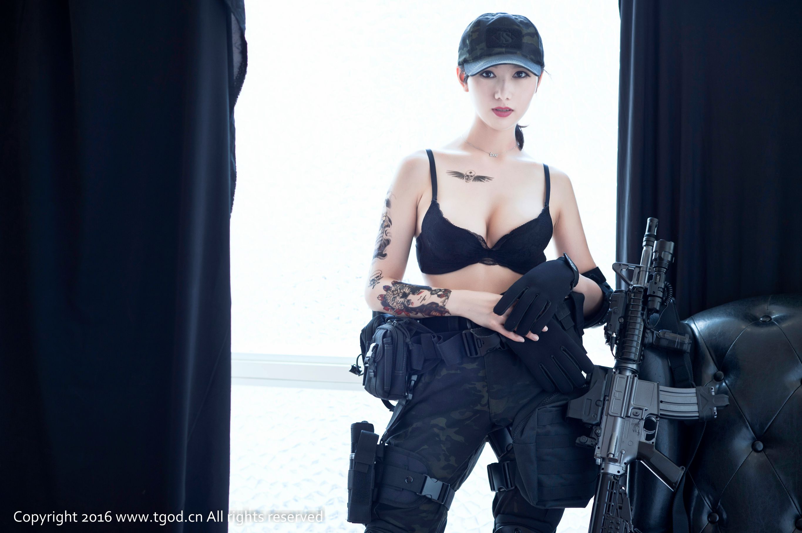 展如《帅气与妖艳完美结合》 [推女神TGOD]