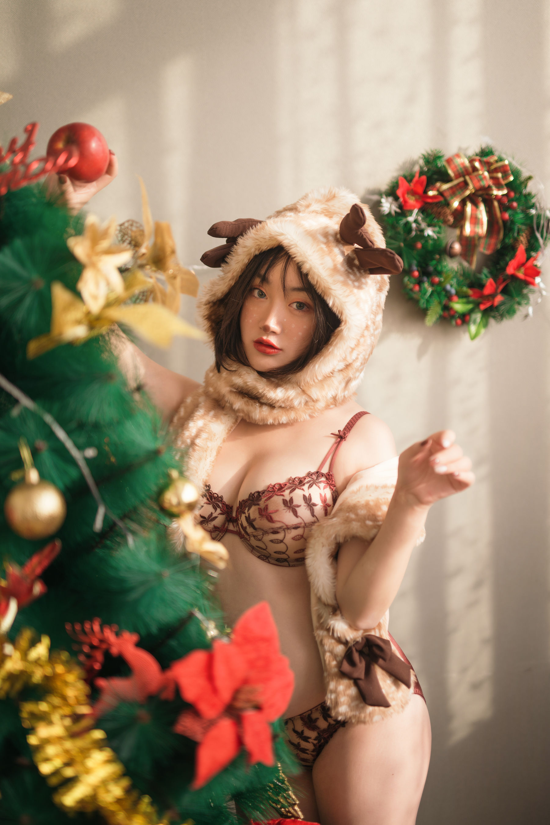 [福利COS] 模特野百合 - 圣诞