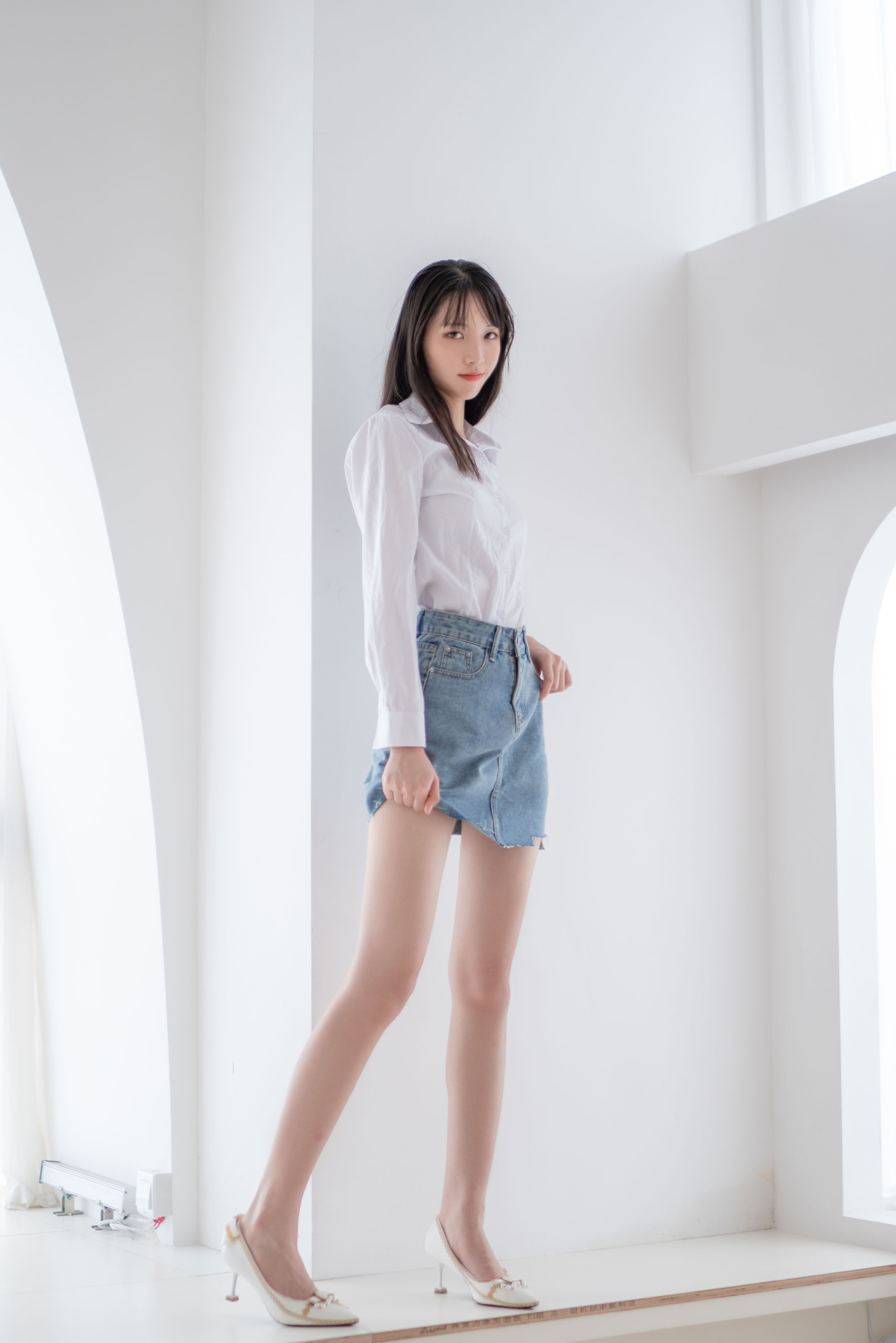 [福利COS] 清纯妹子西瓜 - 衬衫牛仔裙