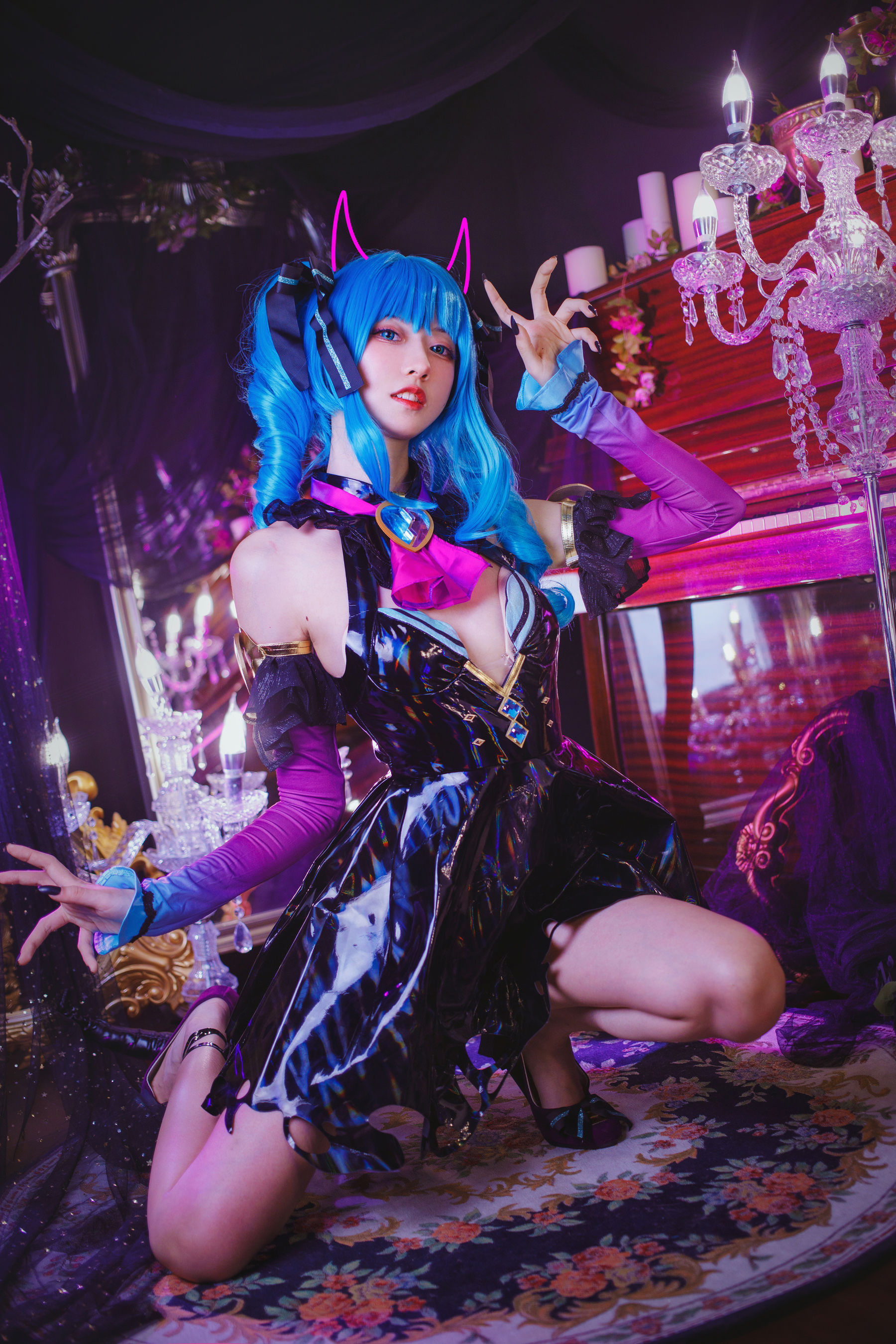[福利COS] 萌系小姐姐木绵绵OwO - miku小恶魔