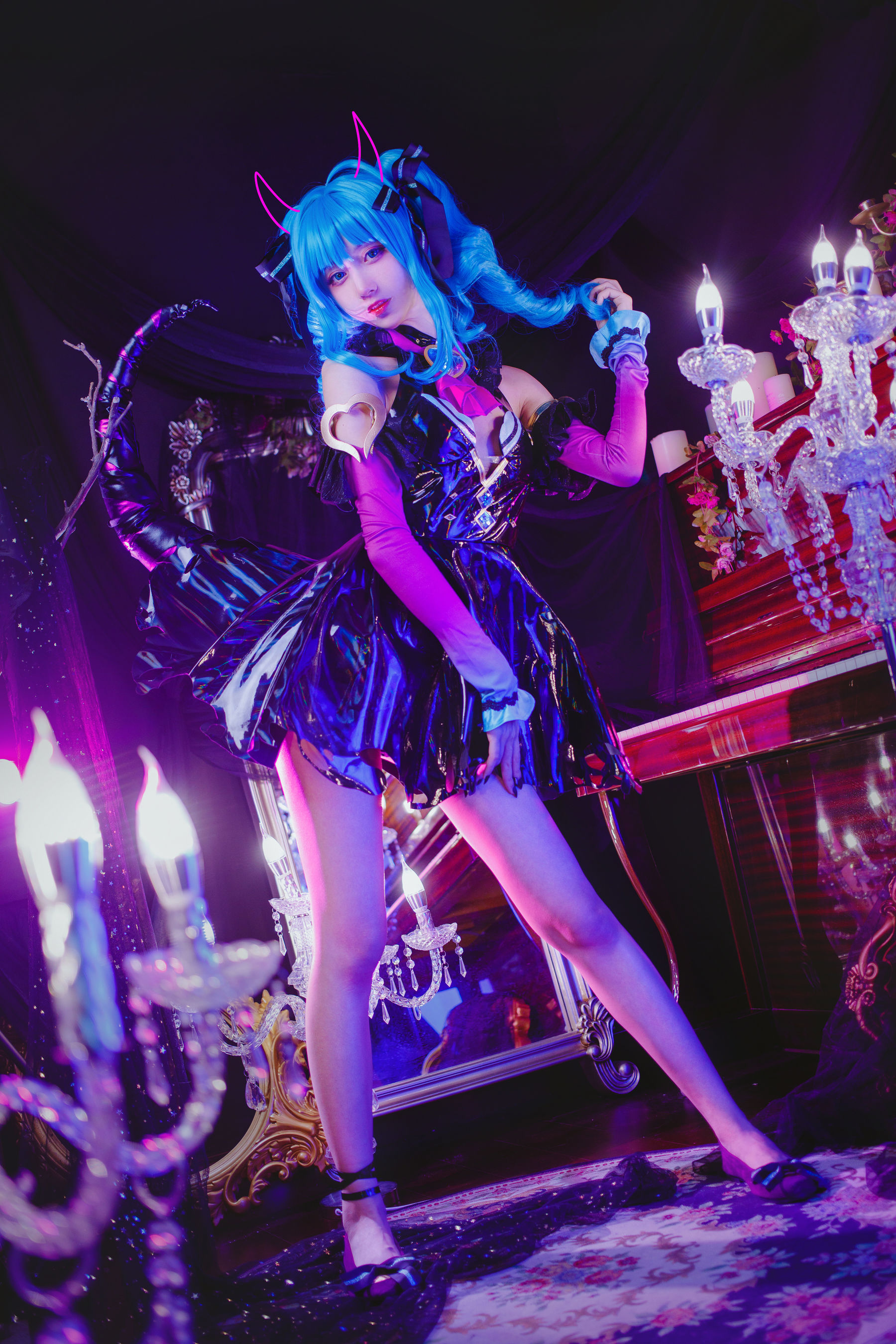 [福利COS] 萌系小姐姐木绵绵OwO - miku小恶魔