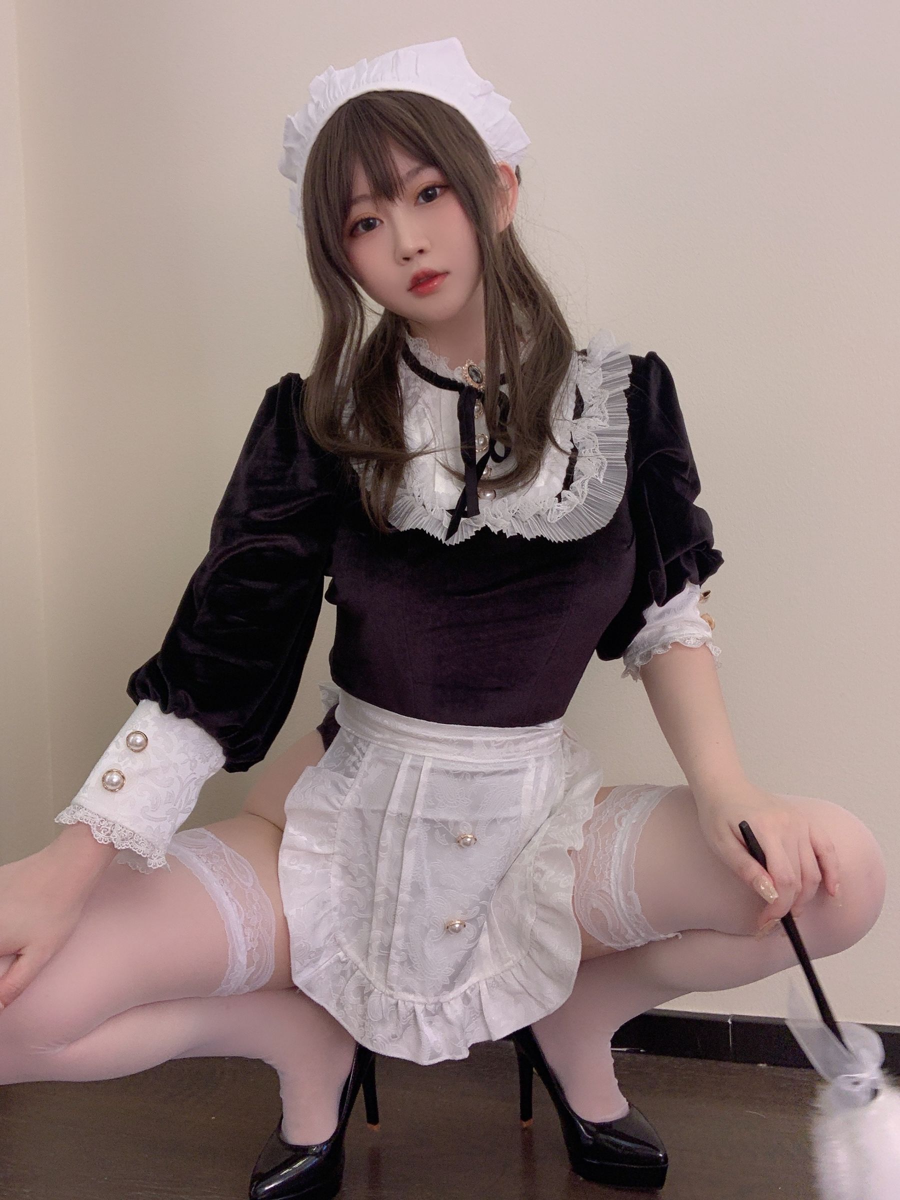 [福利COS] 蜜桃少女是依酱呀 - 女仆馆长