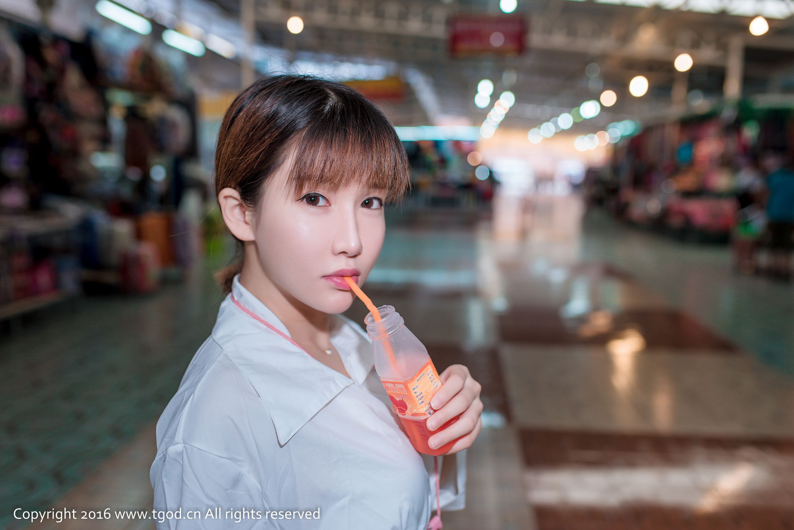 k8傲娇萌萌《雪白胸脯小美臀》 [推女神/御女郎]
