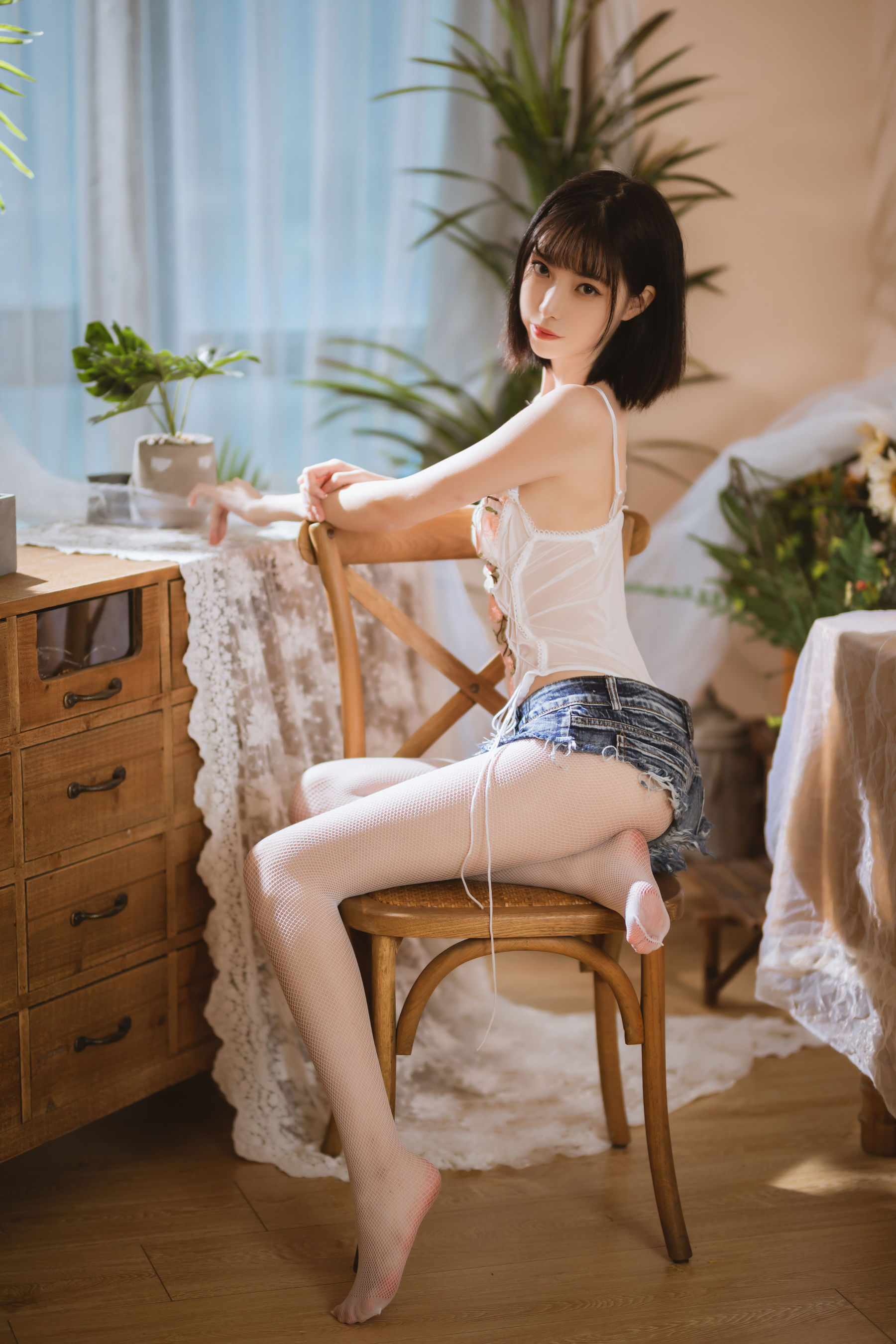 [福利COS] 许岚 - 纯欲牛仔短裤