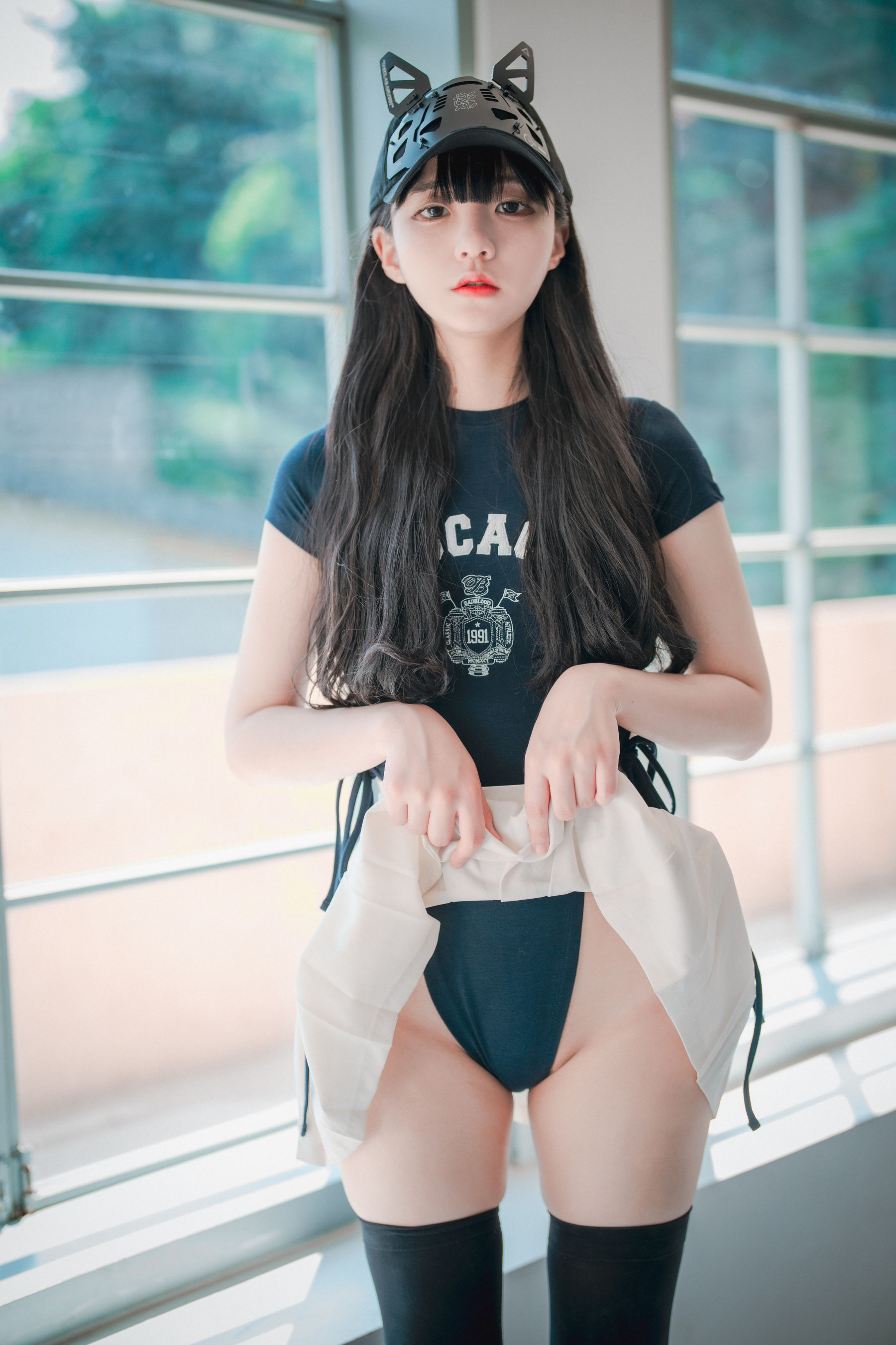 [DJAWA]  Jeong Jenny - Classic Athletic Girl in Navy Blue