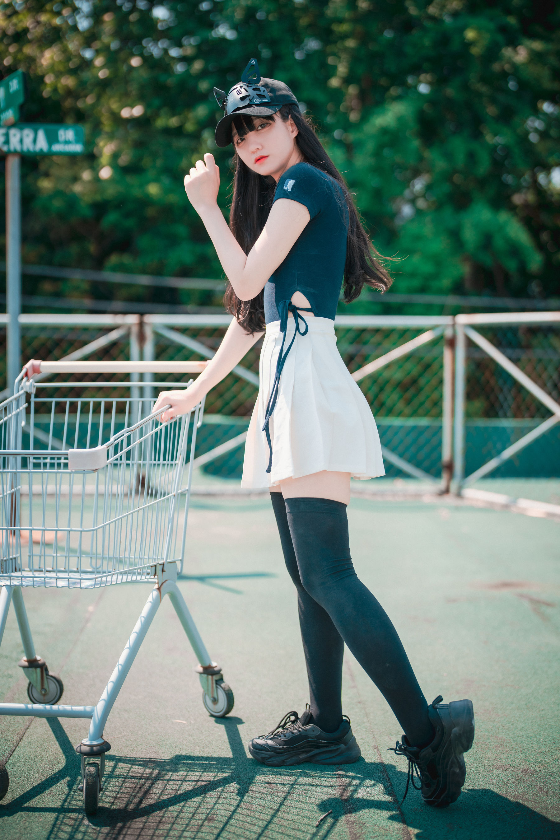 [DJAWA]  Jeong Jenny - Classic Athletic Girl in Navy Blue