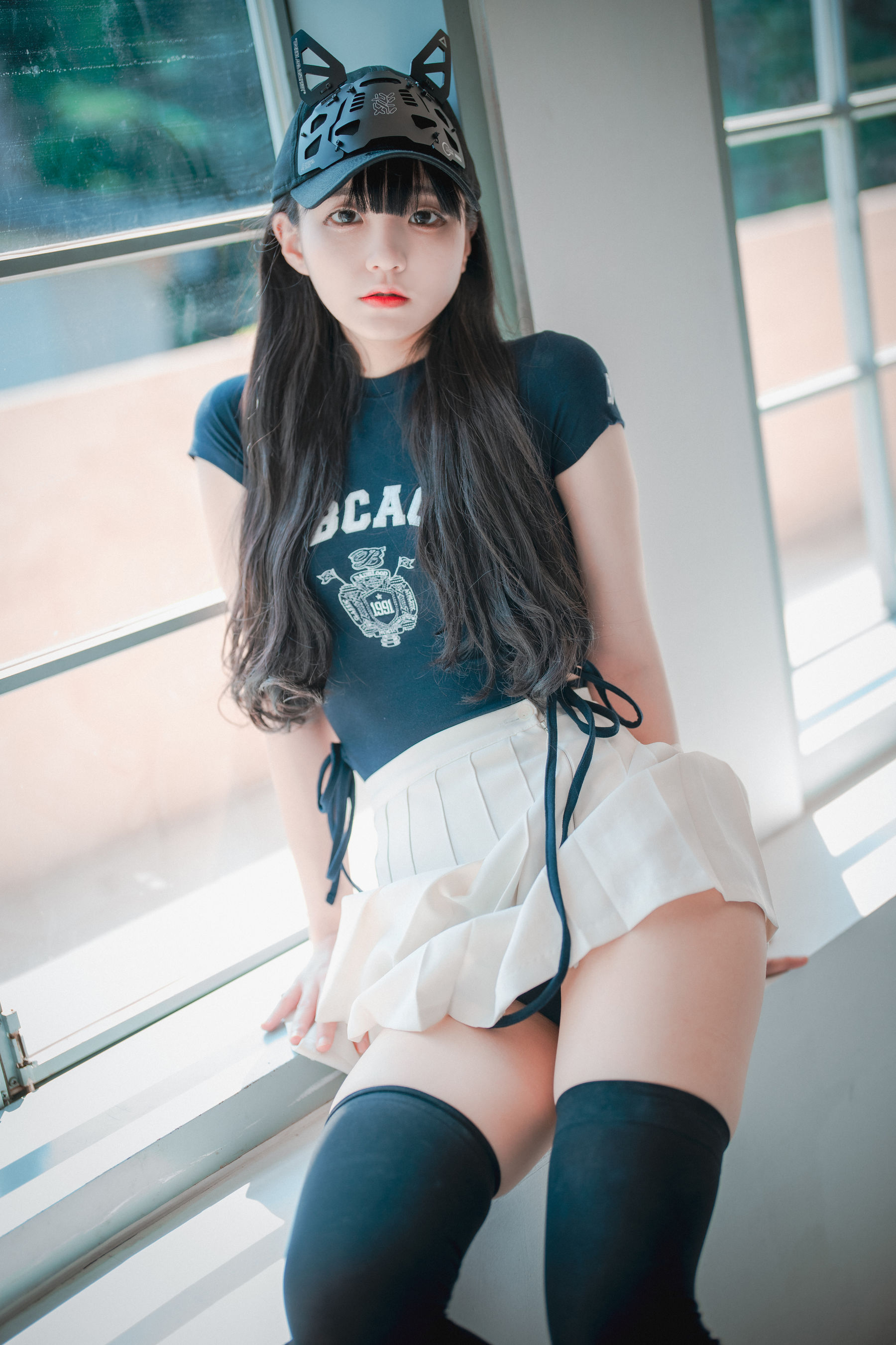 [DJAWA]  Jeong Jenny - Classic Athletic Girl in Navy Blue