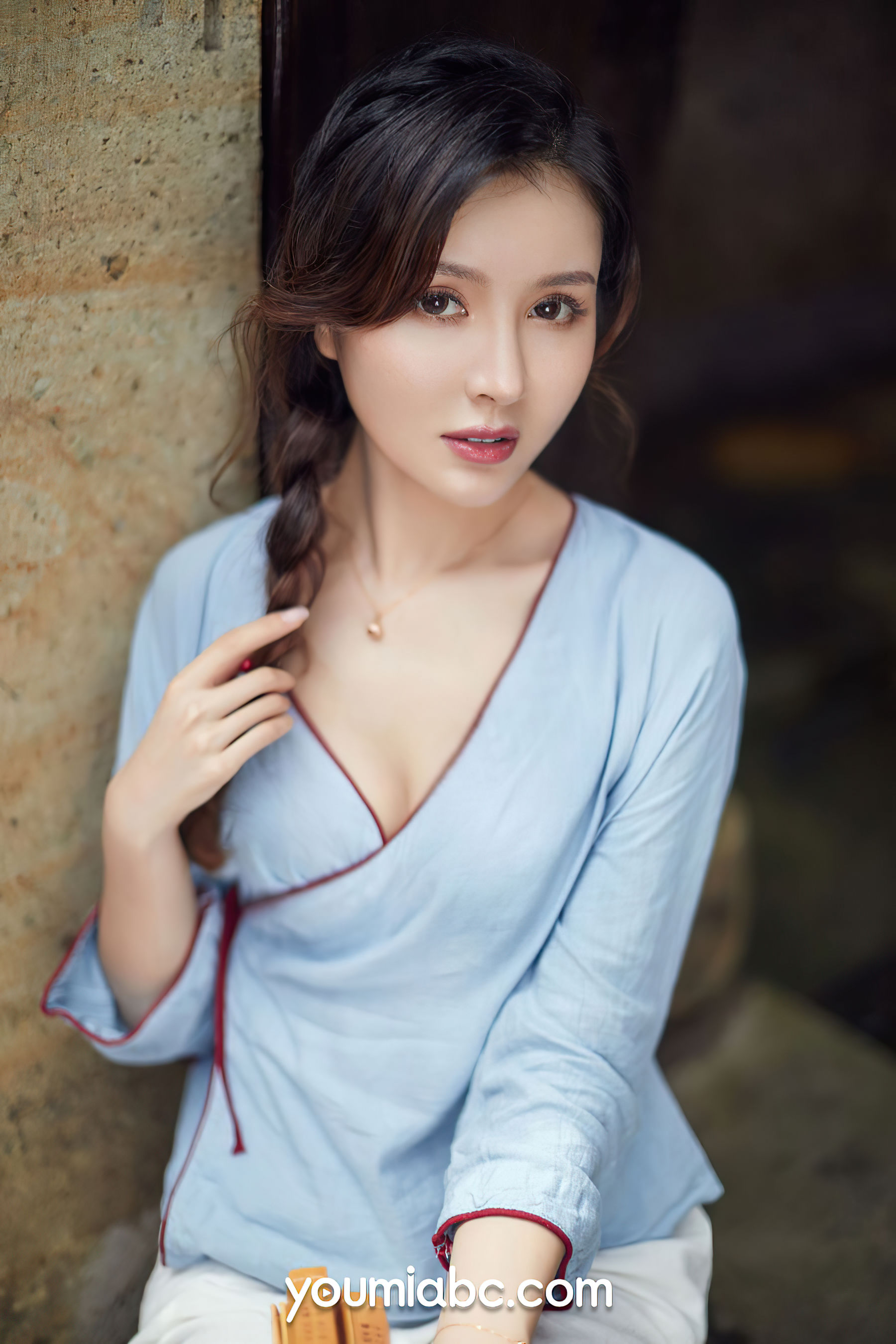 [尤蜜YouMiabc]  黄金宝儿 闺房小娘