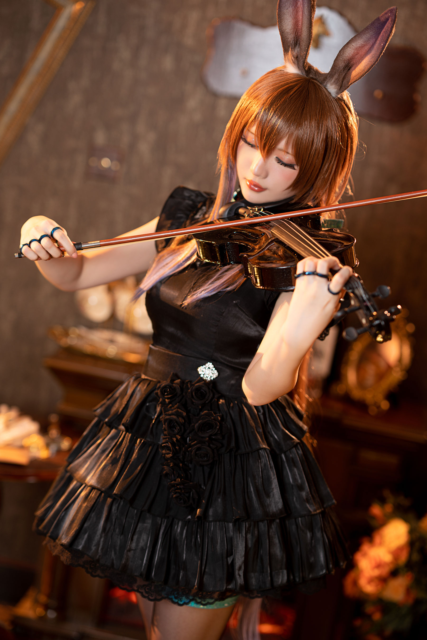 [福利COS] Coser小姐姐星之迟迟 - 阿米娅 音律联觉