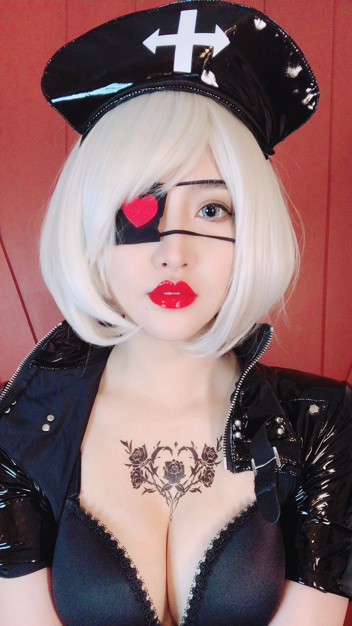 [福利COS] MisswarmJ - 护士2B