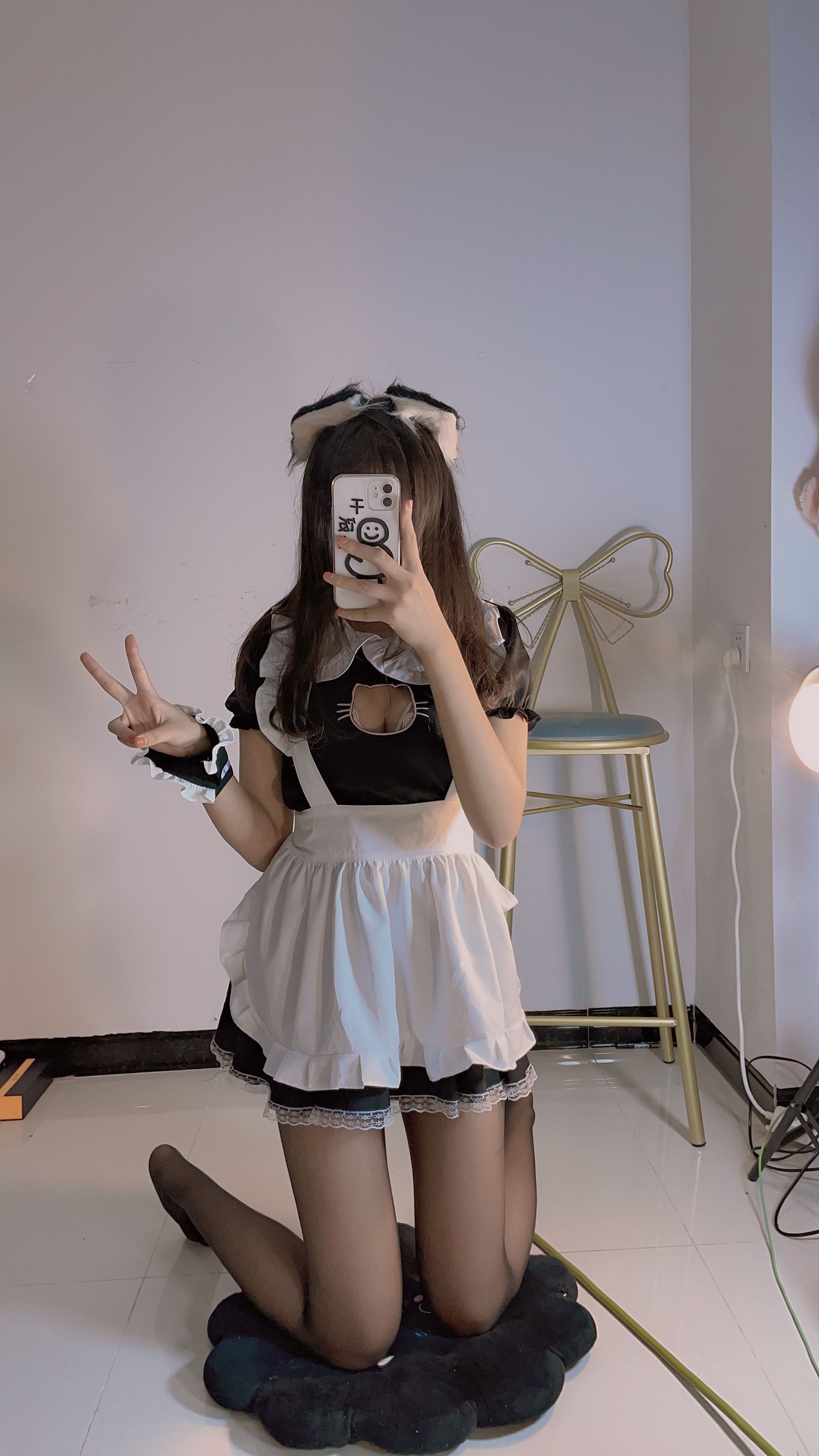 [福利COS] 宁酱 - 黑丝女仆