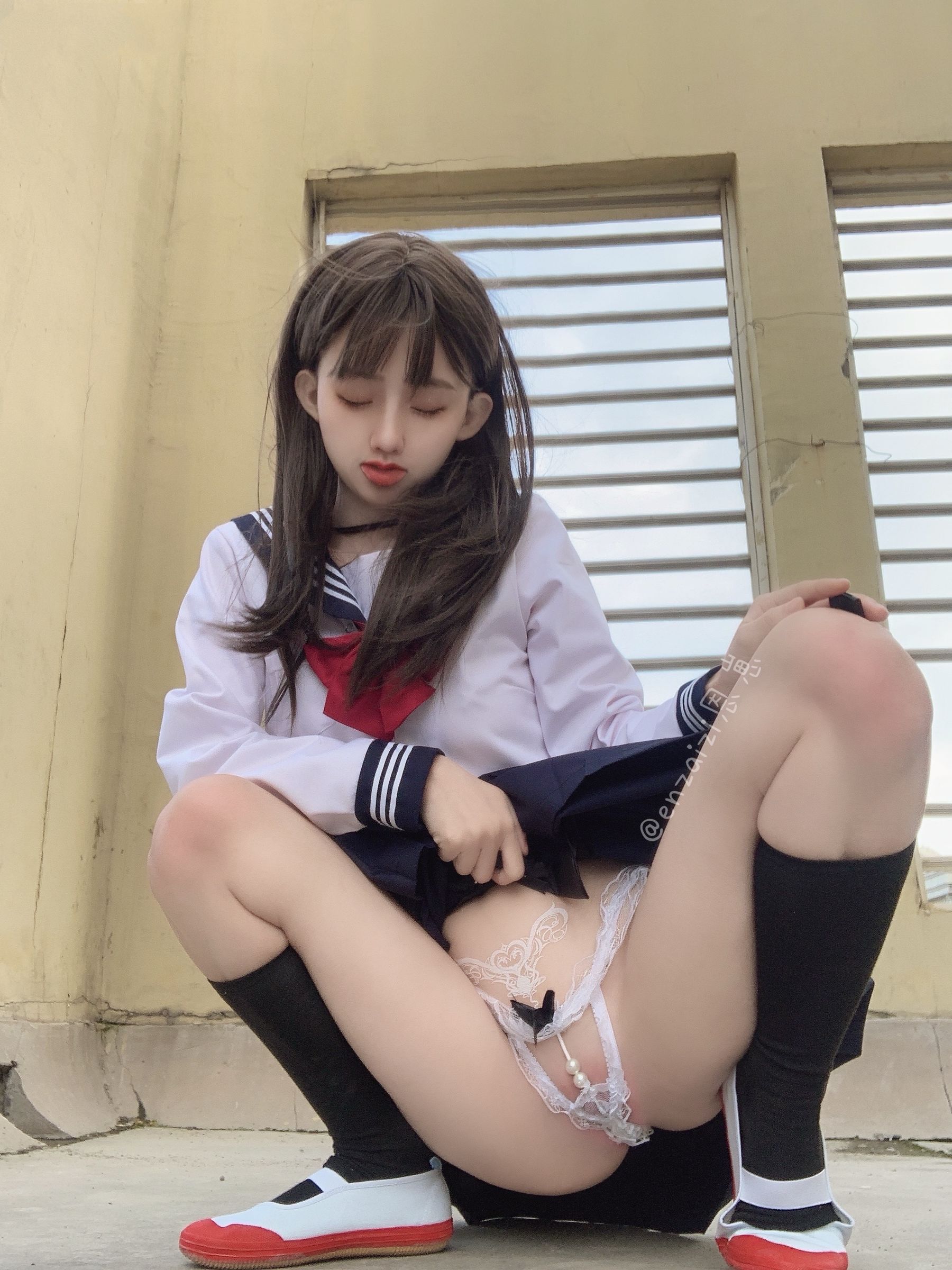 [福利COS] 恩崽 - 天台水手服
