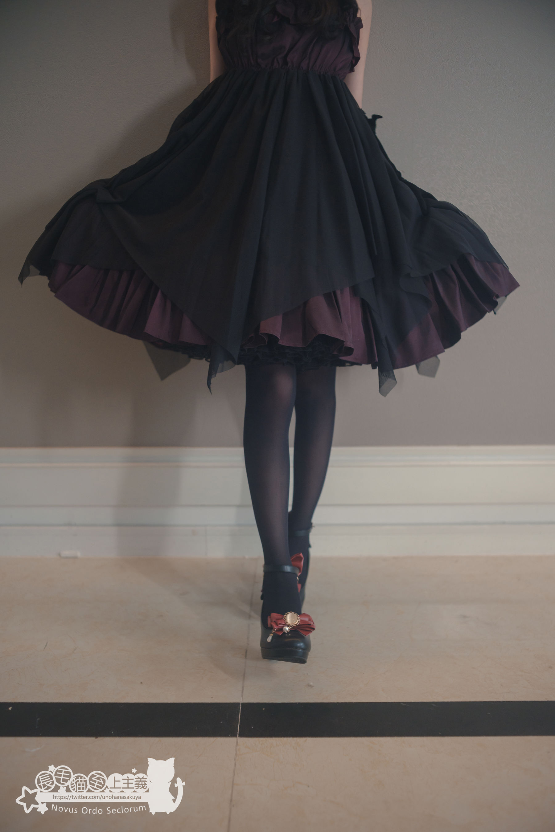 [福利COS] 福利姬木花琳琳是勇者 - Lolita Collection XXXII