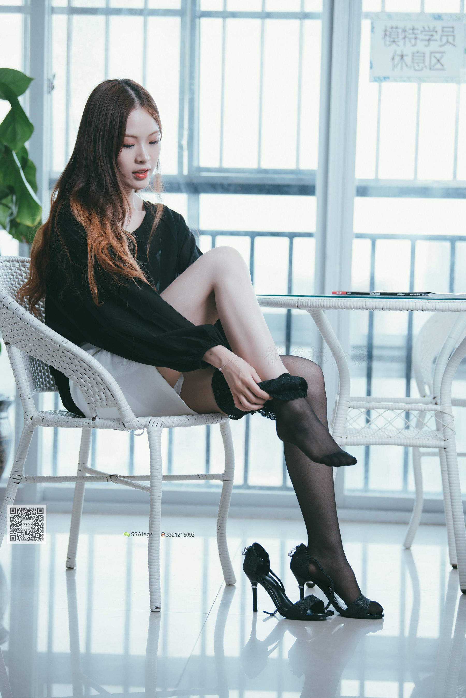 [SSA丝社]超清写真 No.001 办公室职业装《绫》长筒黑丝