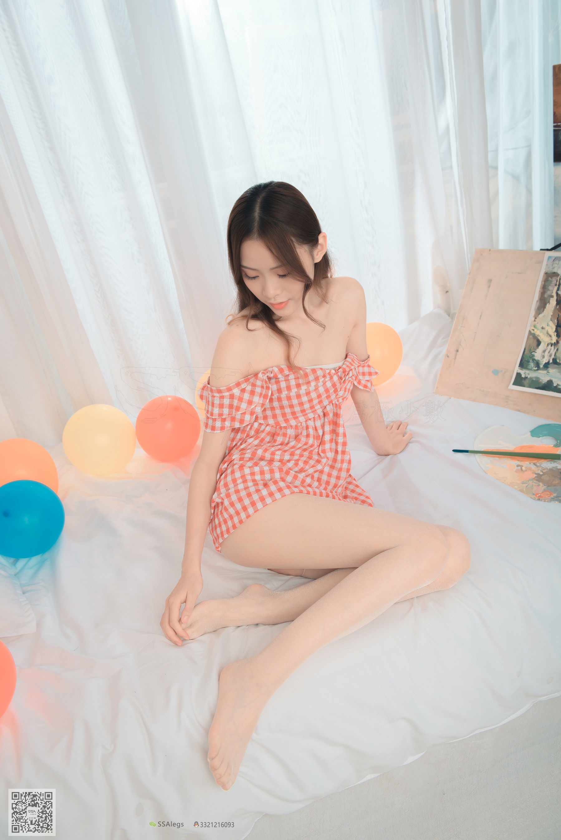 [SSA丝社]超清写真 No.014 小琪琪 闪光开裆丝袜的另一种演绎