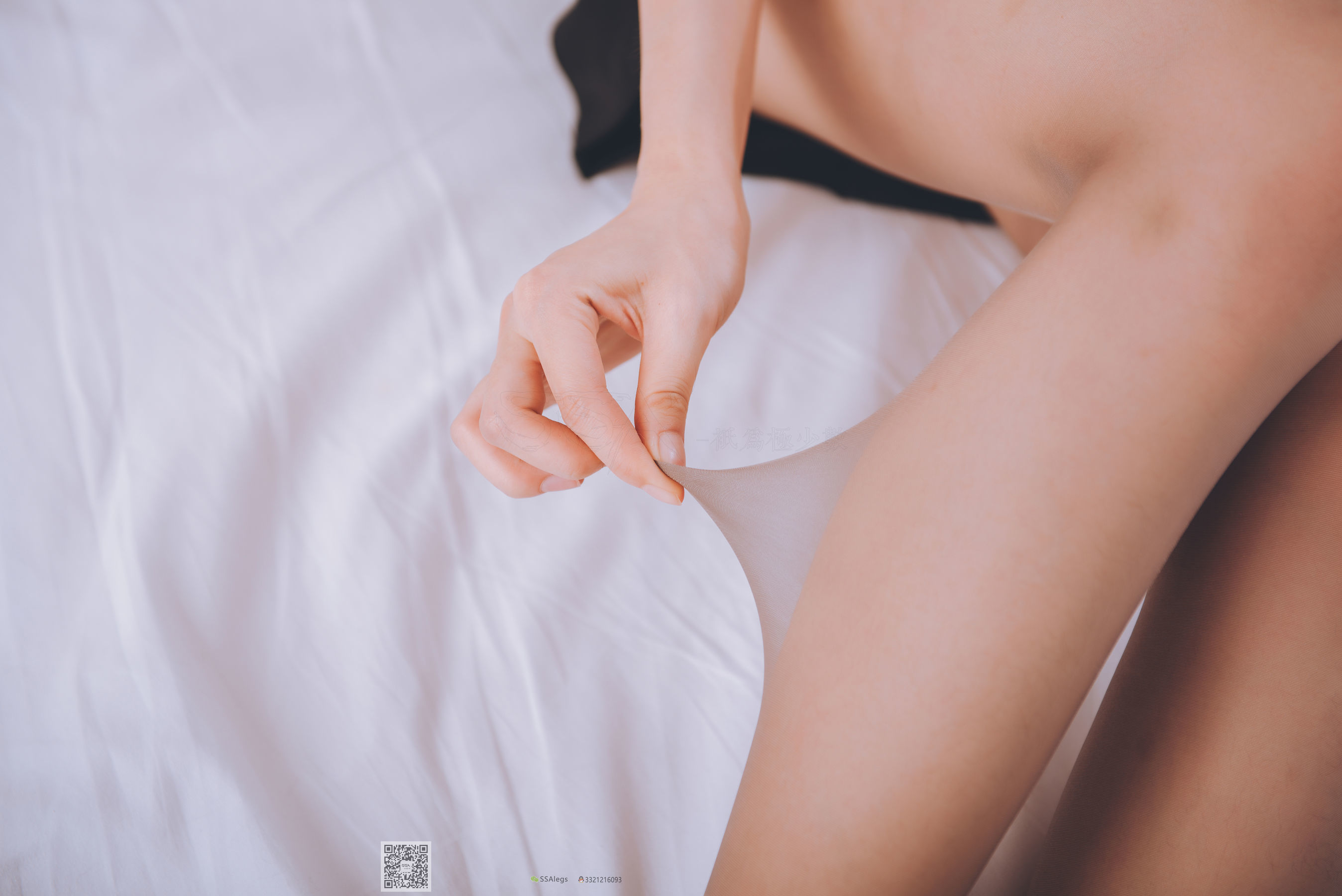 [SSA丝社]超清写真 No.020 小琪琪 女秘书闺房灰丝袜
