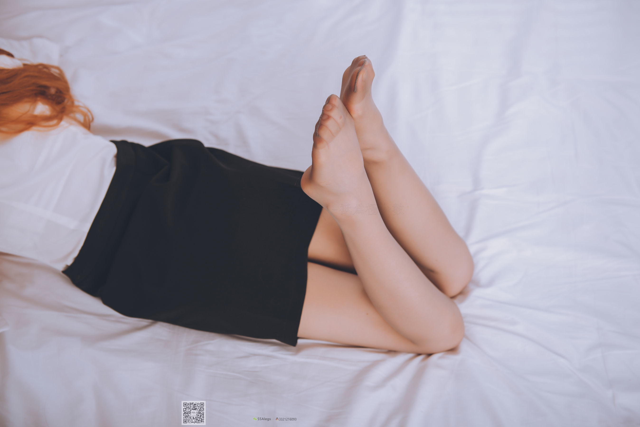 [SSA丝社]超清写真 No.020 小琪琪 女秘书闺房灰丝袜