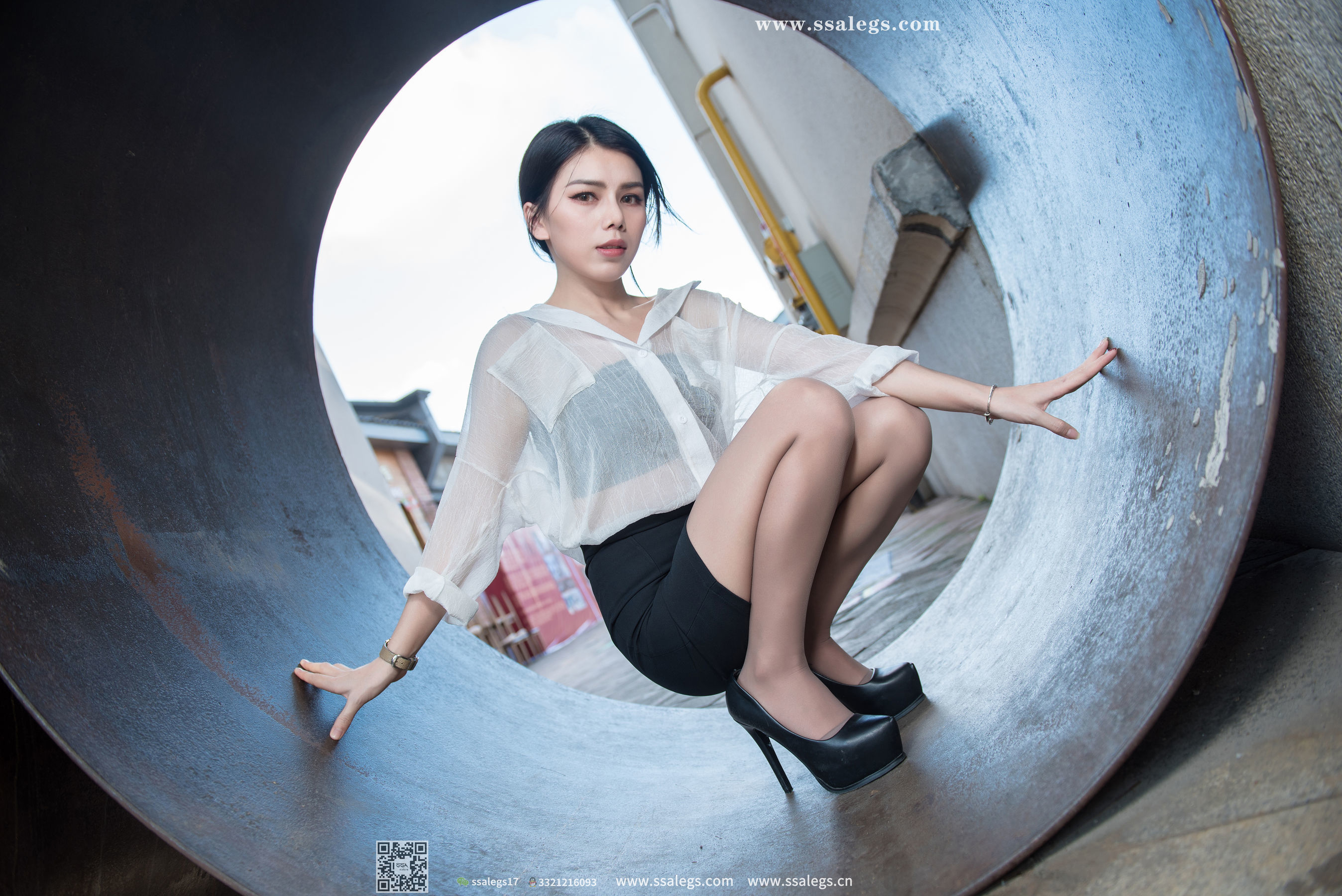 [SSA丝社]超清写真 No.021 混血美女芷沫 浪漫咖啡色丝袜