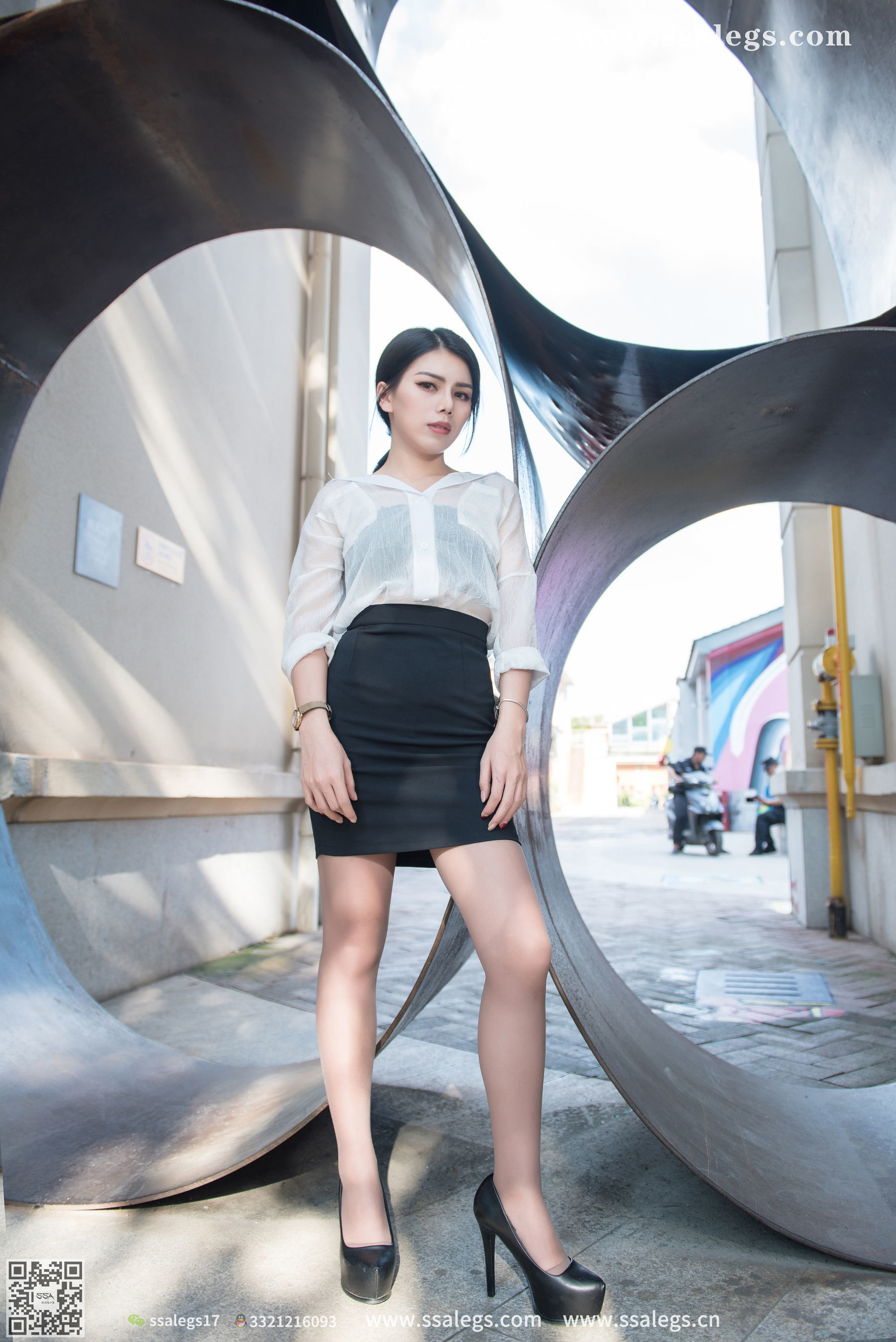[SSA丝社]超清写真 No.021 混血美女芷沫 浪漫咖啡色丝袜