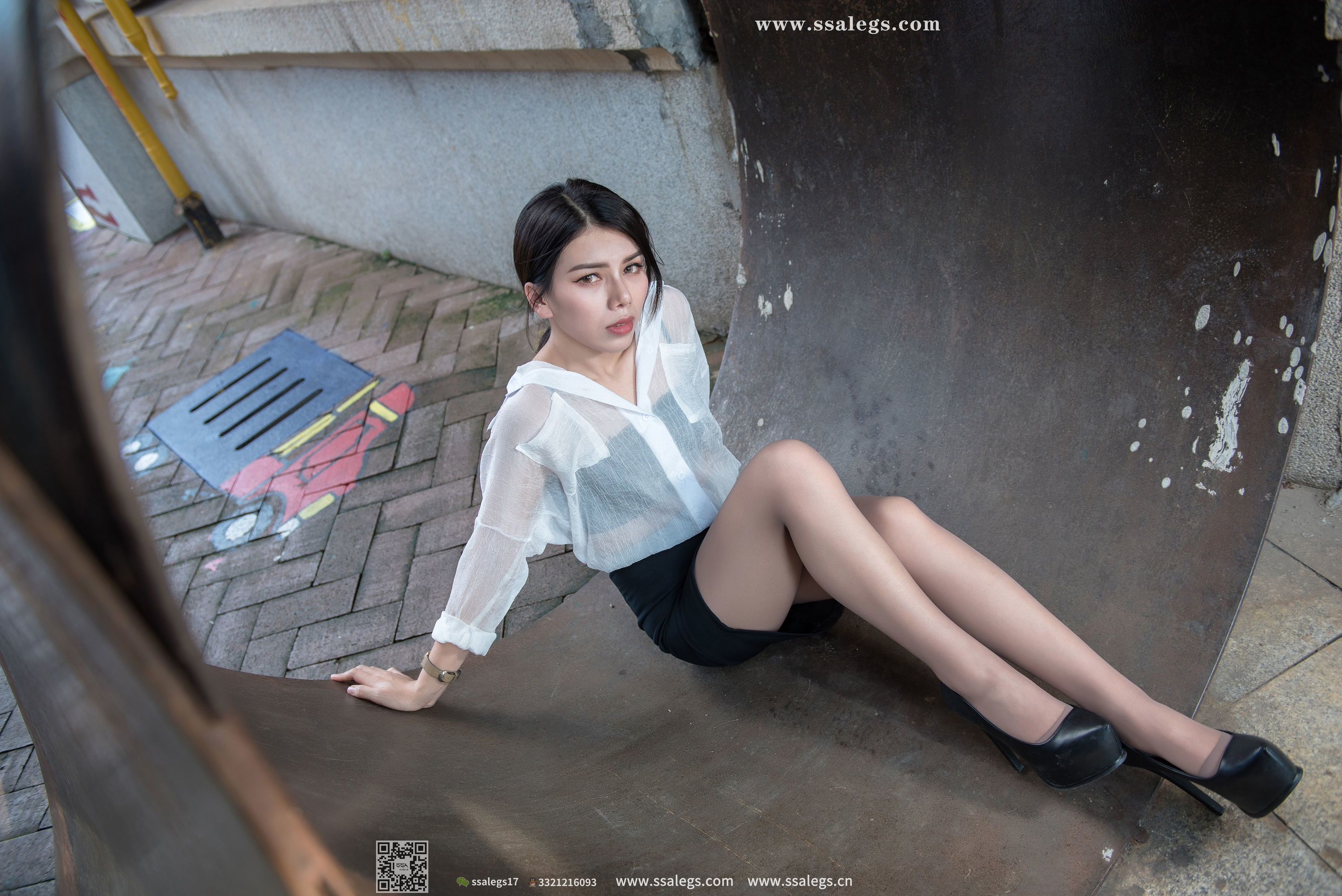 [SSA丝社]超清写真 No.021 混血美女芷沫 浪漫咖啡色丝袜