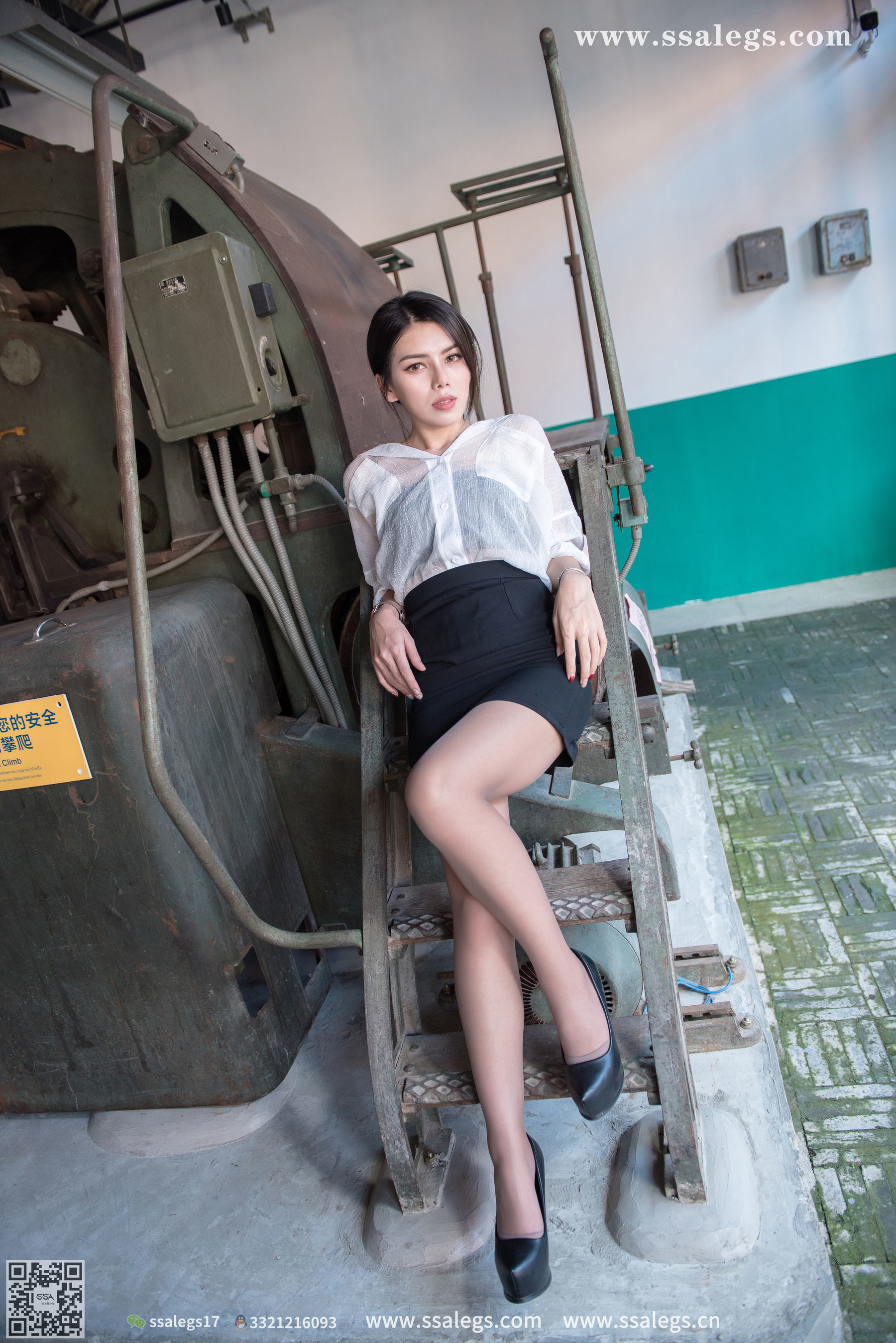 [SSA丝社]超清写真 No.021 混血美女芷沫 浪漫咖啡色丝袜