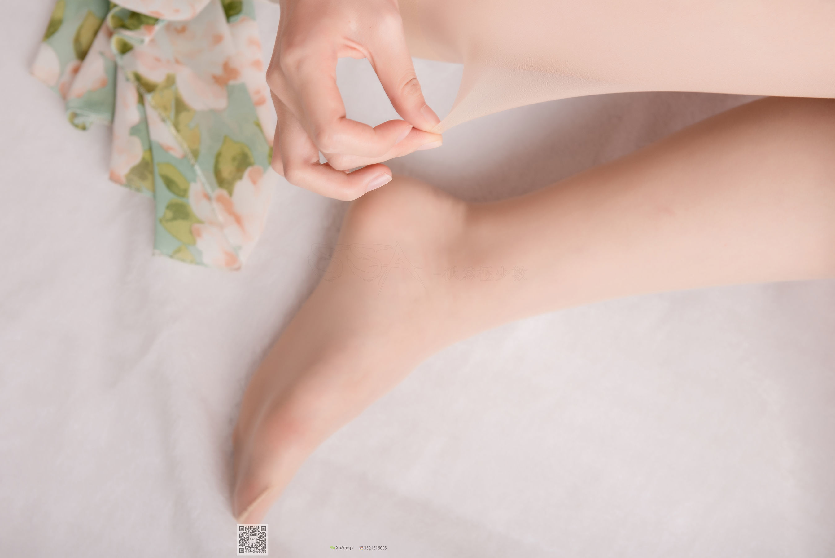 [SSA丝社]超清写真 No.022 琪琪 化身灵魂画师肉丝美足